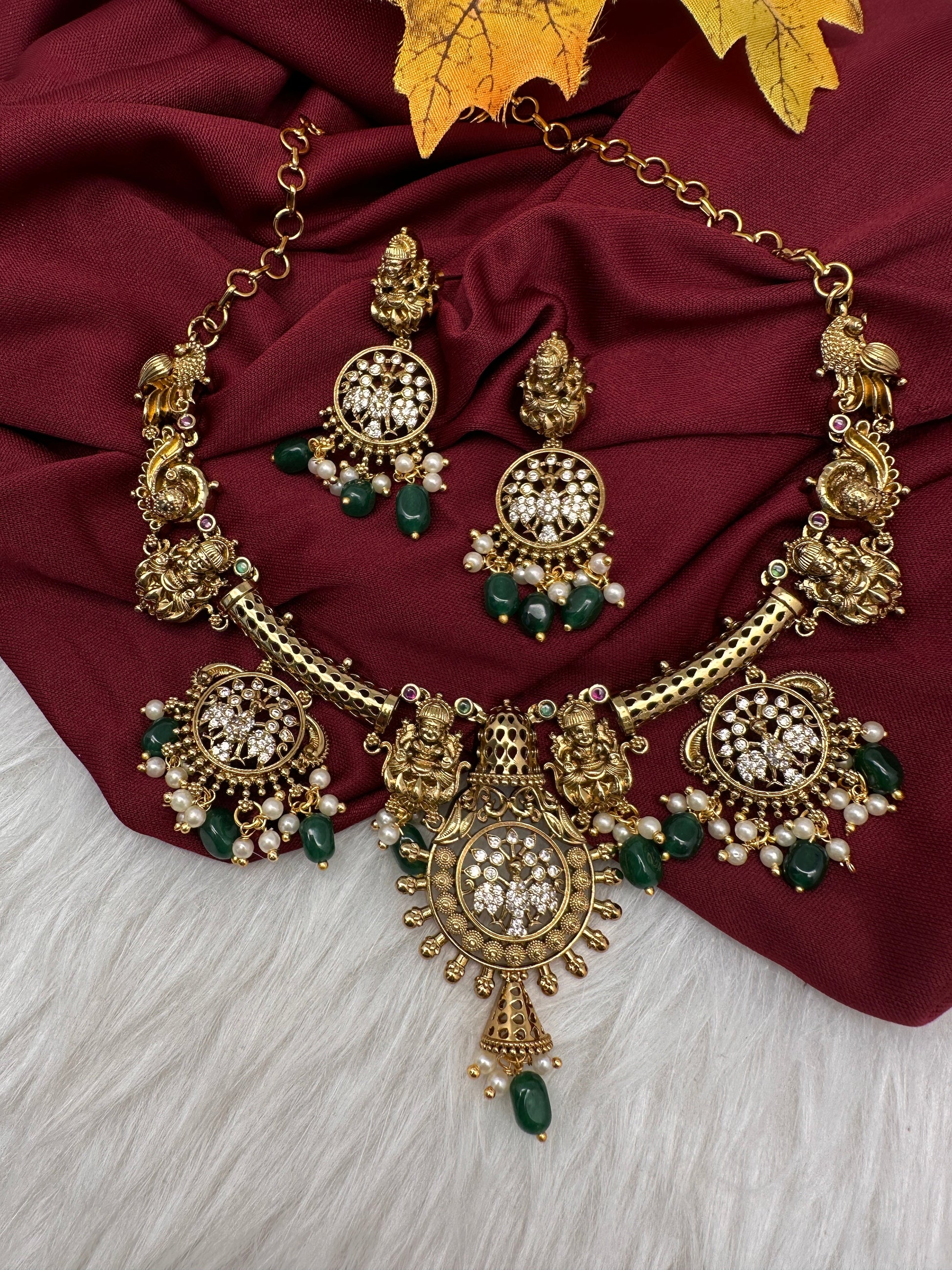 Matte Goddess Lakhmi Color Stone Kanthi Short Necklace - Green