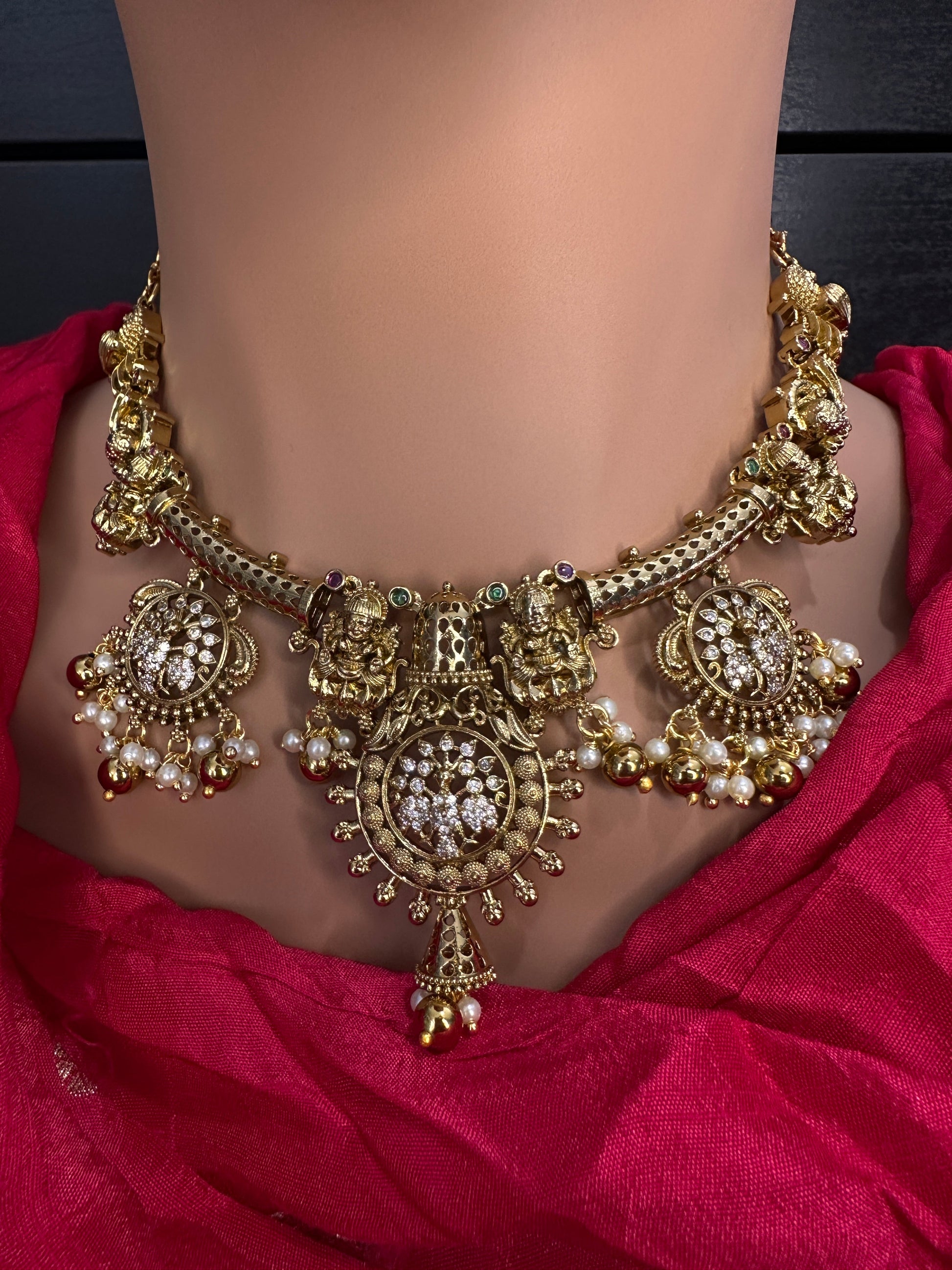 Matte Goddess Lakhmi Color Stone Kanthi Short Necklace - Pearl