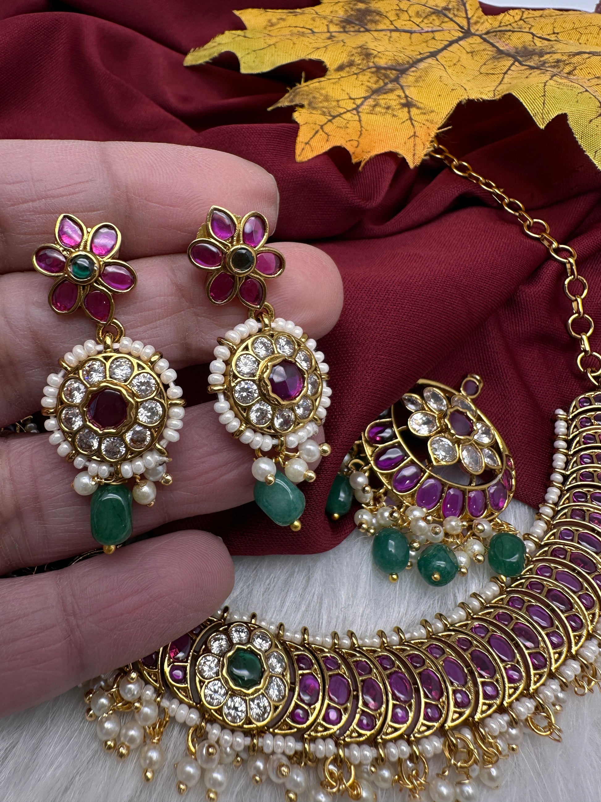 Matte Kemp Detachable Pendent Neckline Short Necklace - Green