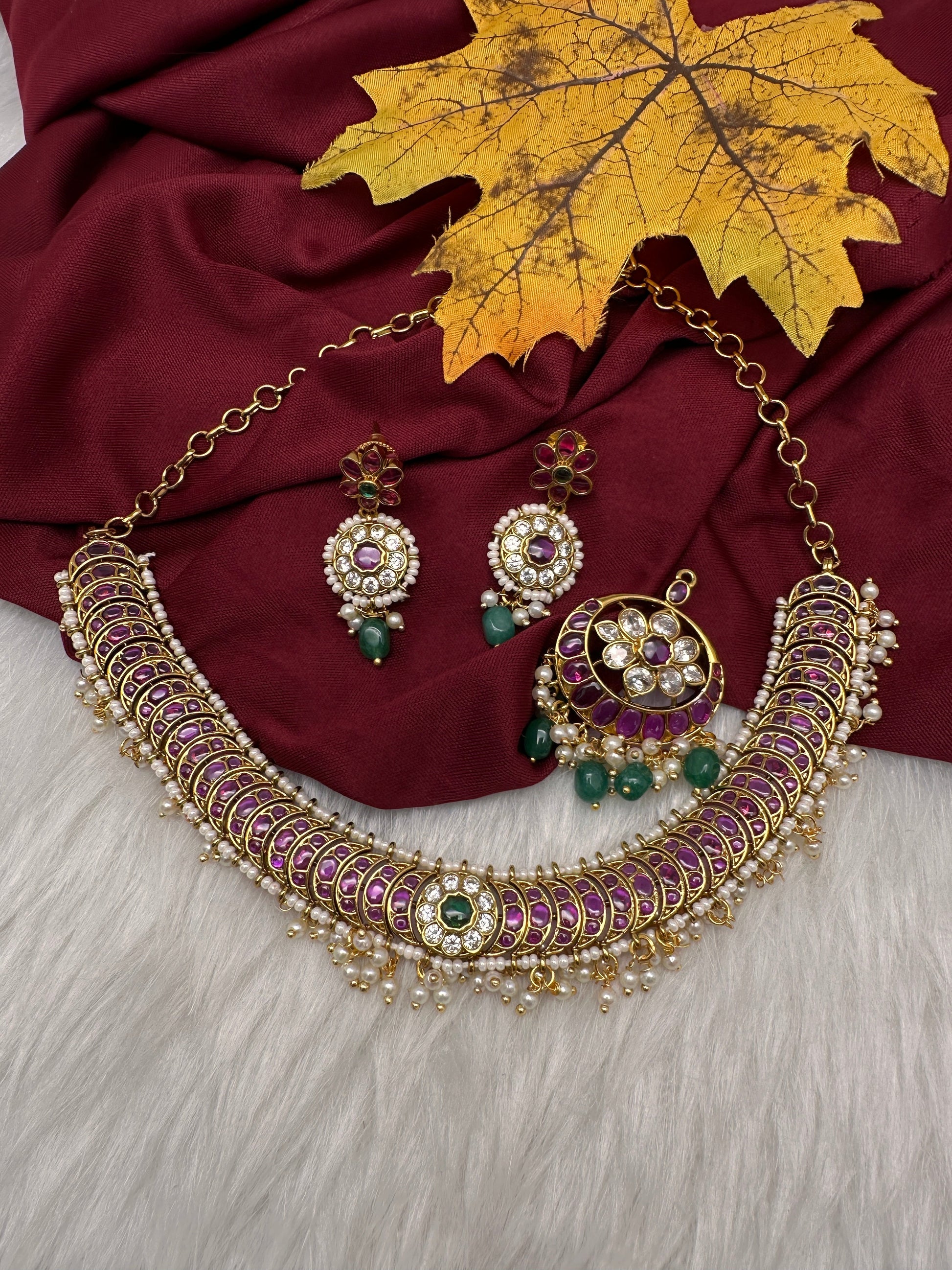 Matte Kemp Detachable Pendent Neckline Short Necklace - Green