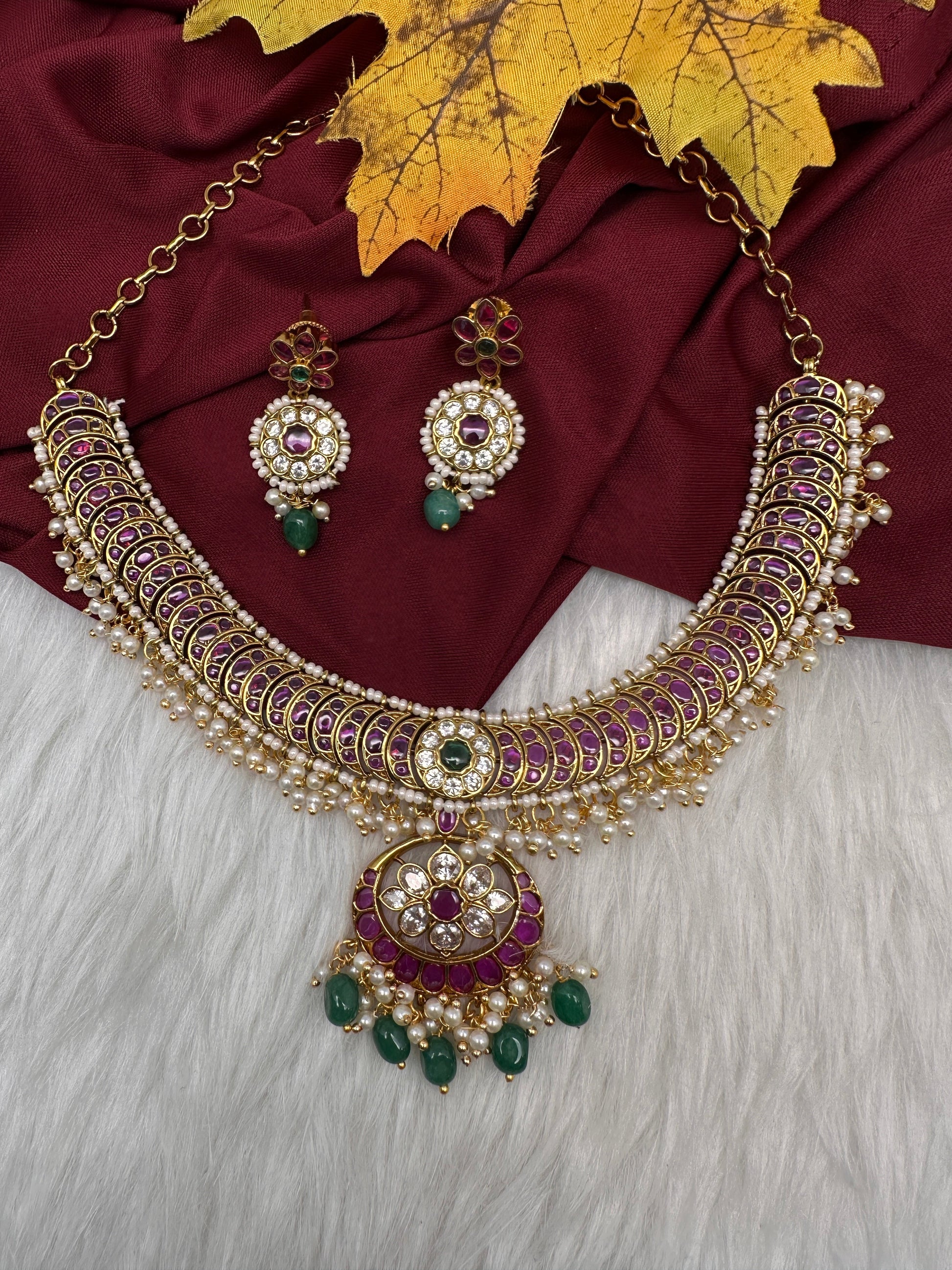 Matte Kemp Detachable Pendent Neckline Short Necklace - Green