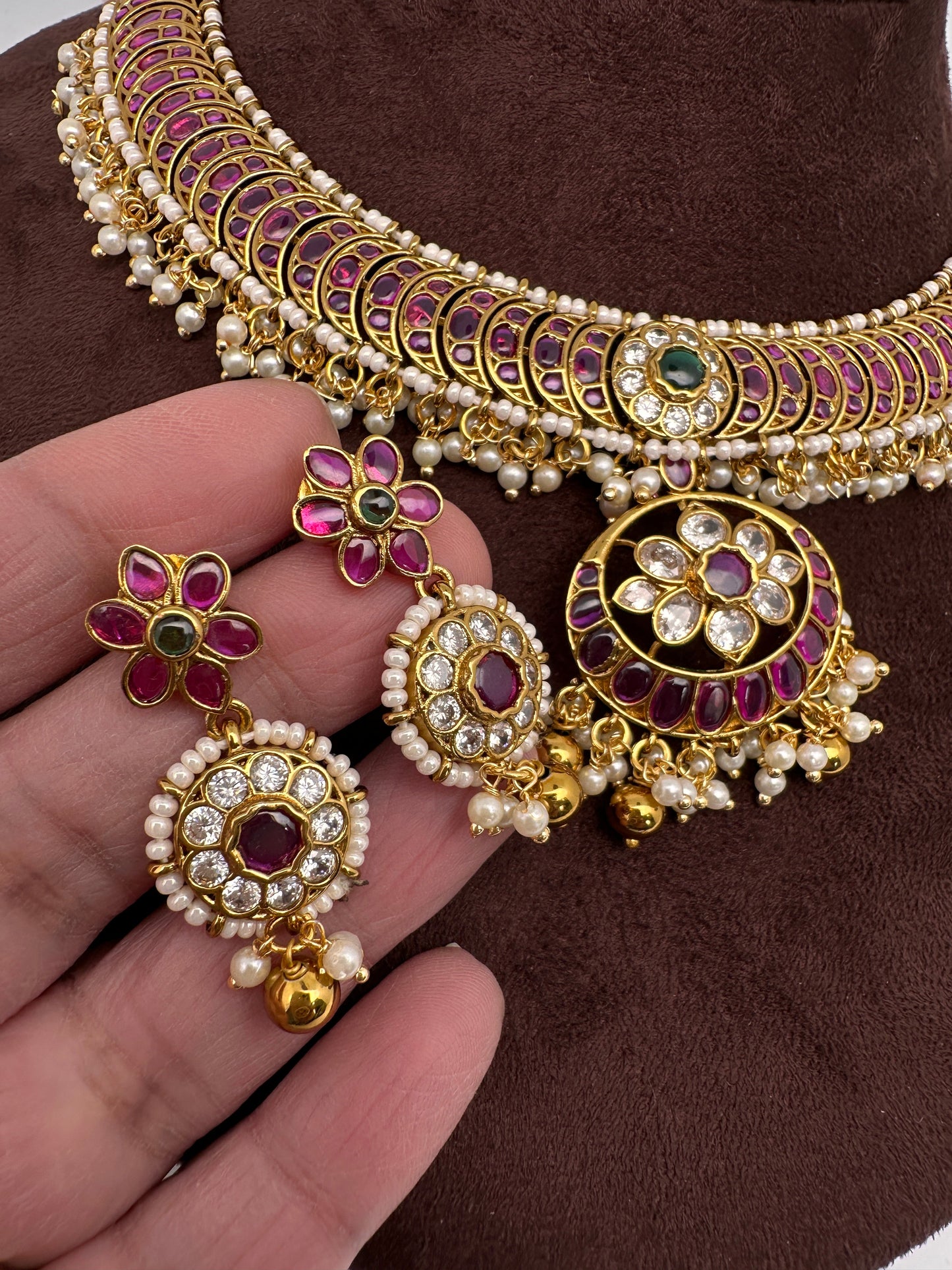 Matte Kemp Detachable Pendent Neckline Short Necklace - Red