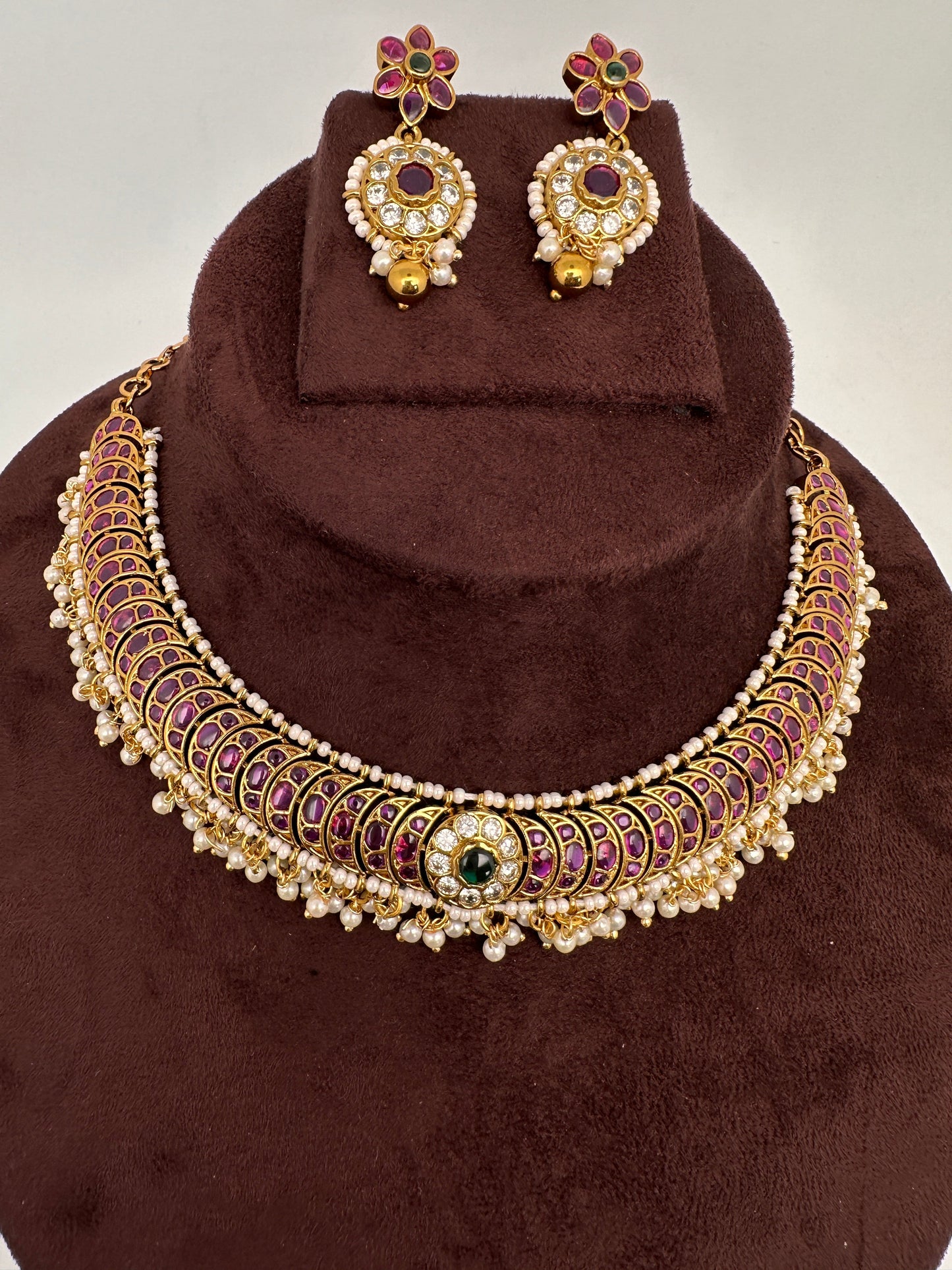 Matte Kemp Detachable Pendent Neckline Short Necklace - Red