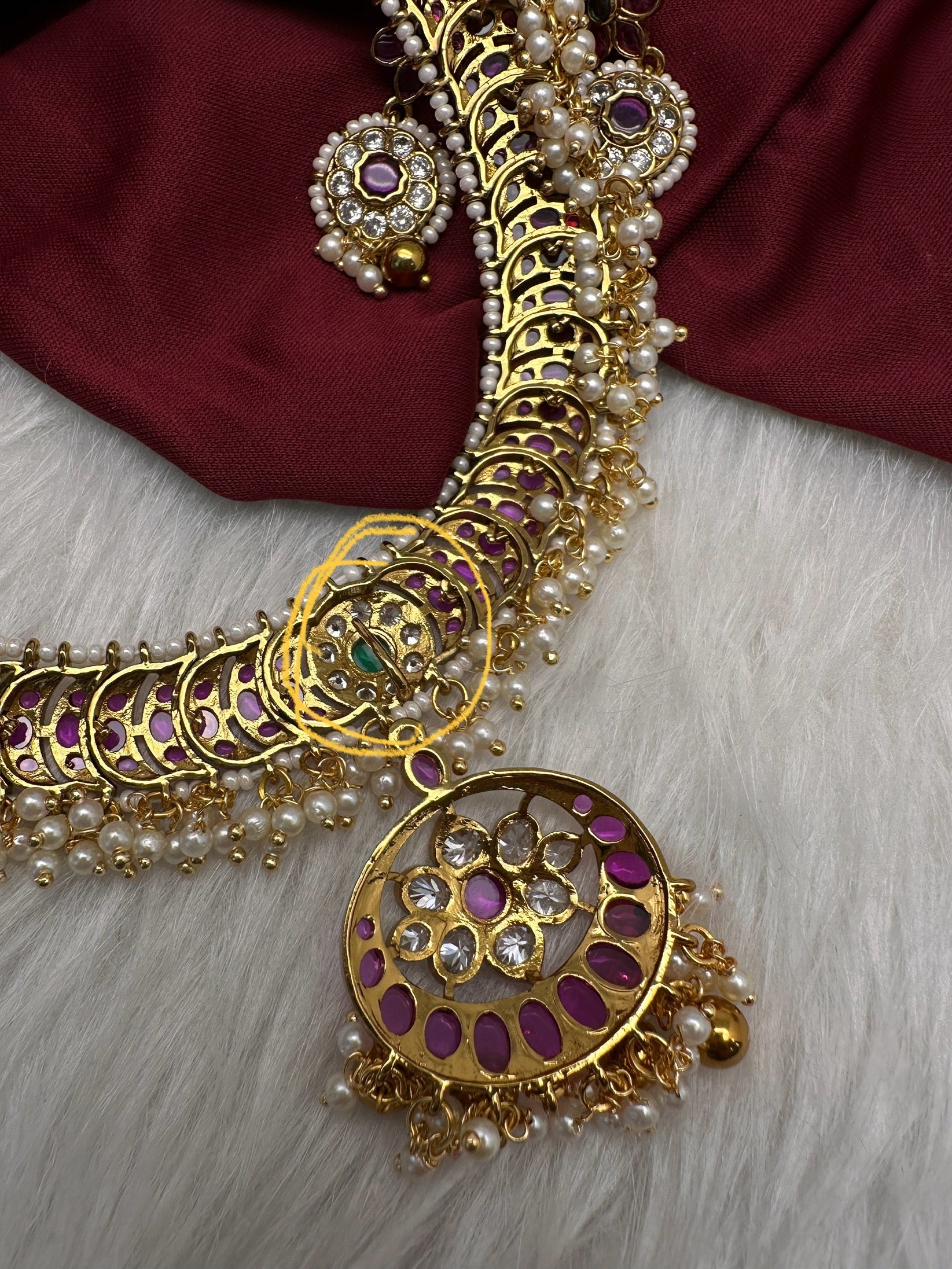 Matte Kemp Detachable Pendent Neckline Short Necklace - Red