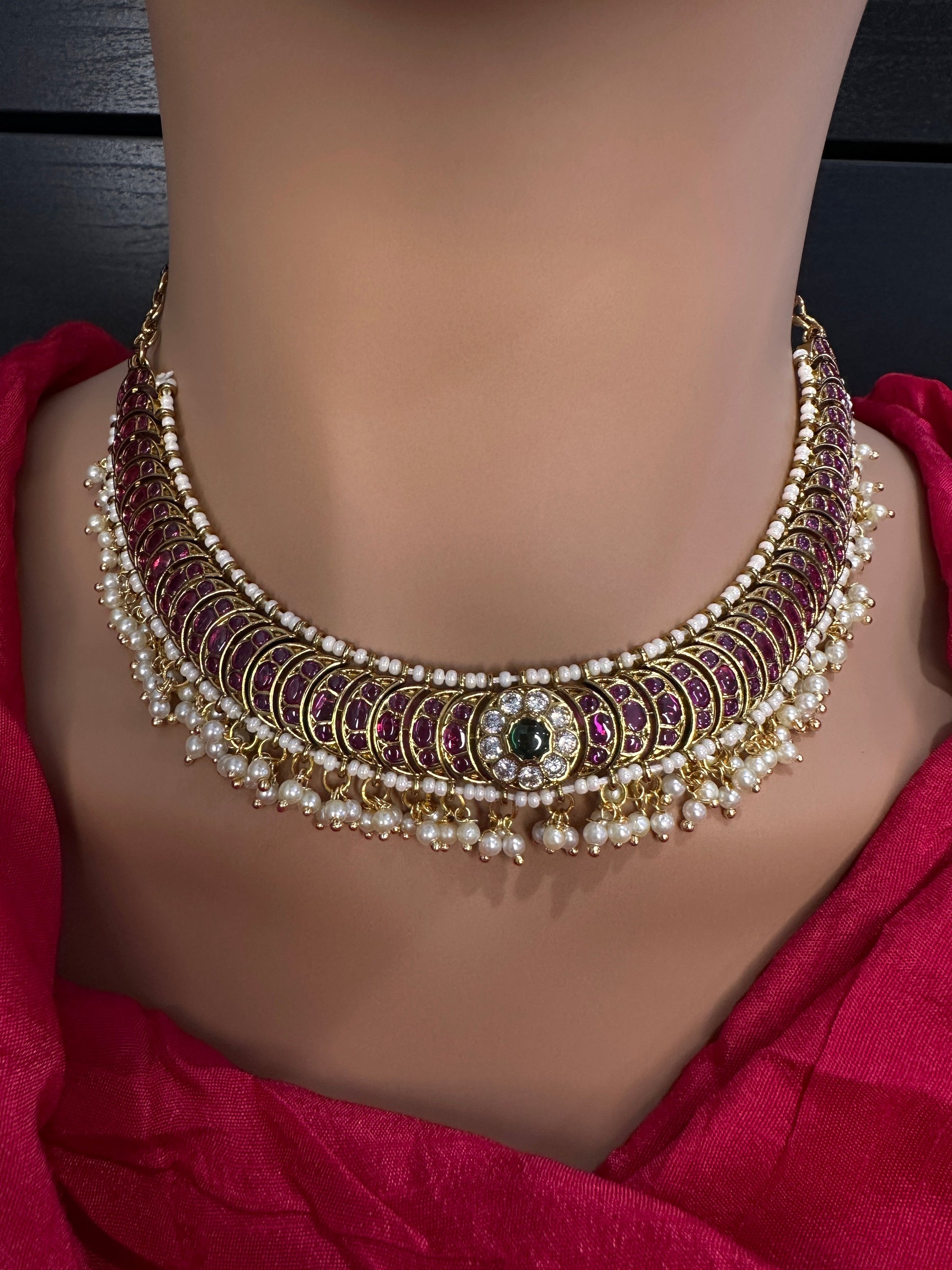 Matte Kemp Detachable Pendent Neckline Short Necklace - Red