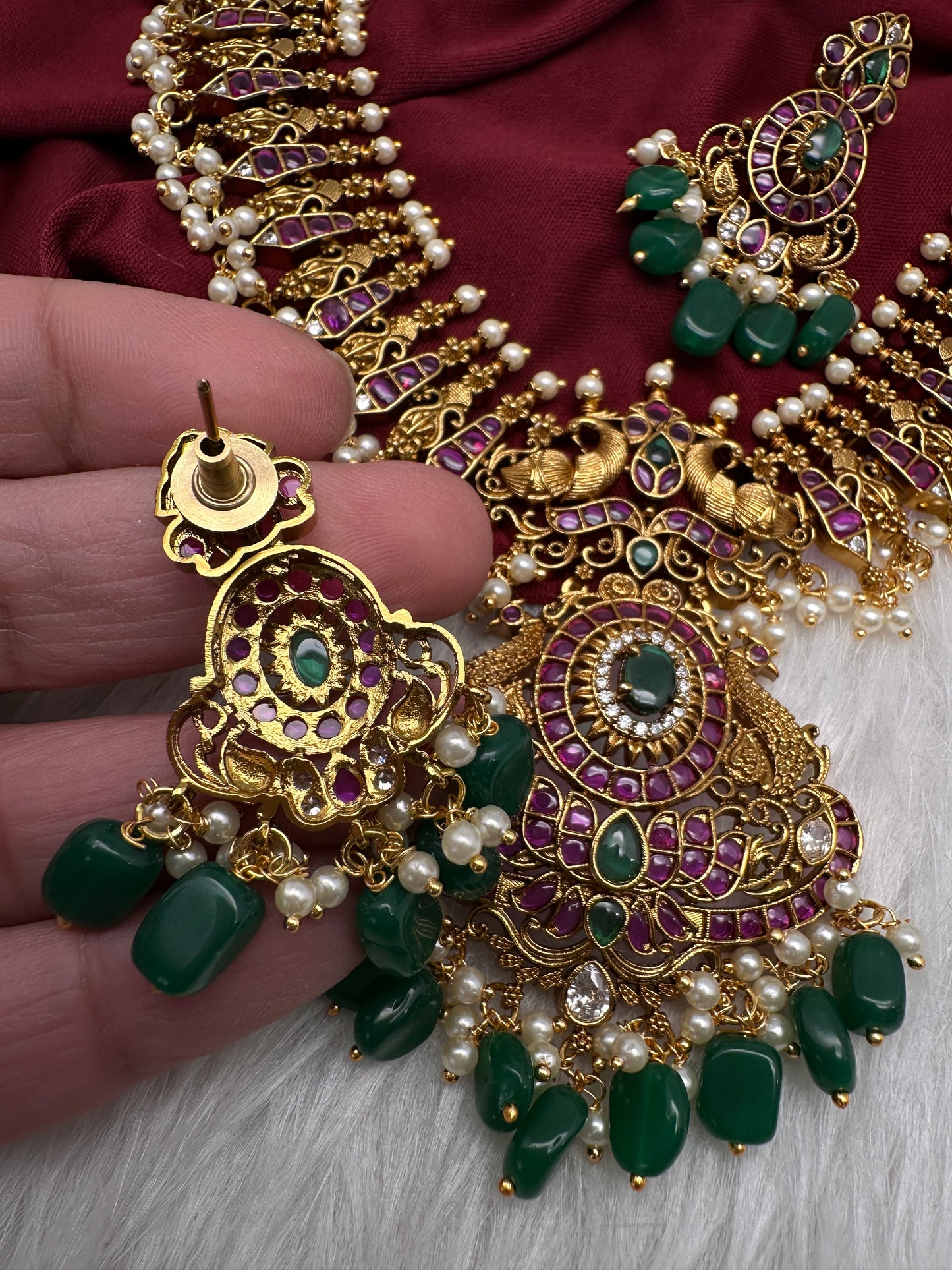 Matte Kemp Peacock Short Necklace