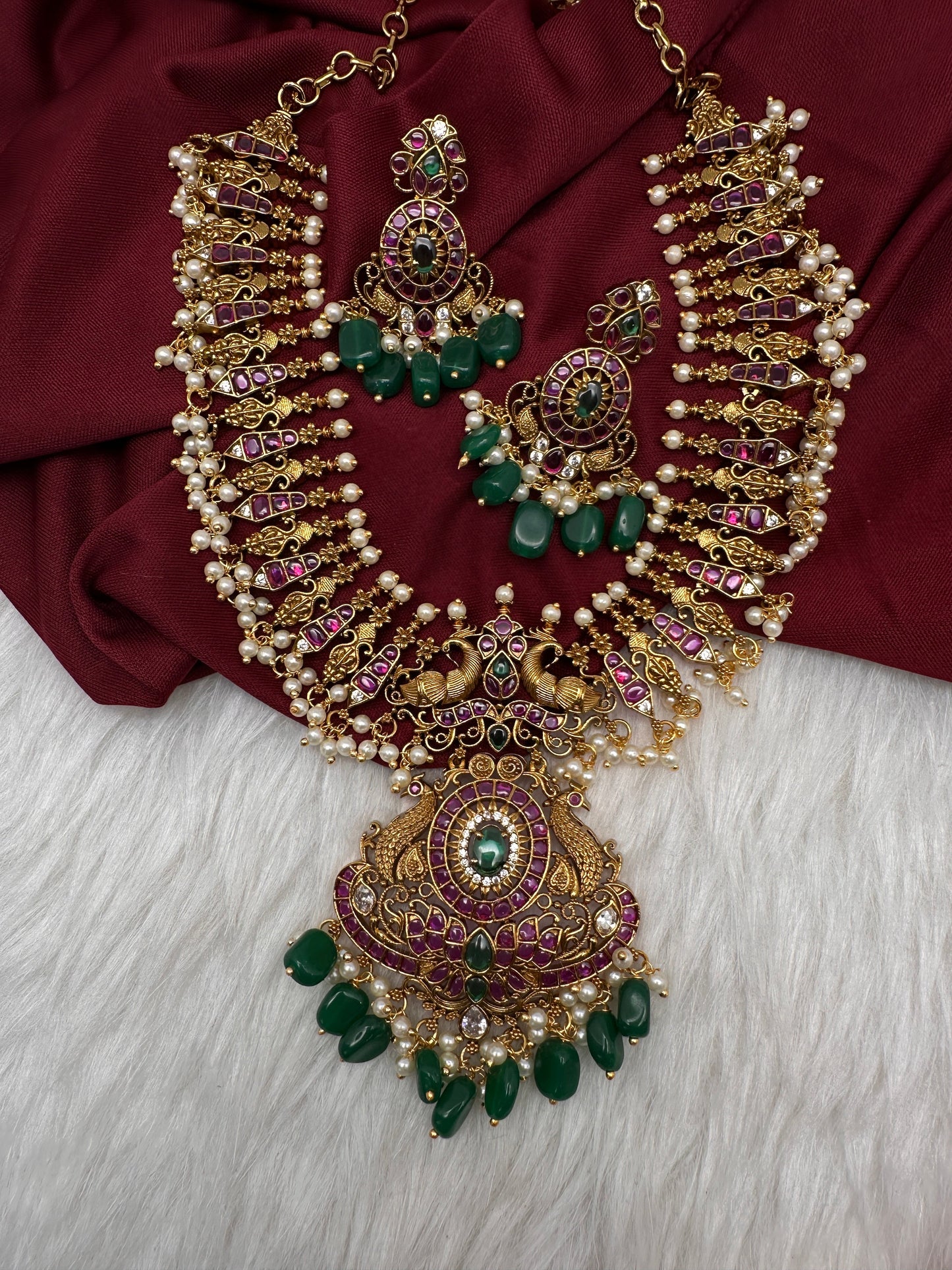 Matte Kemp Peacock Short Necklace