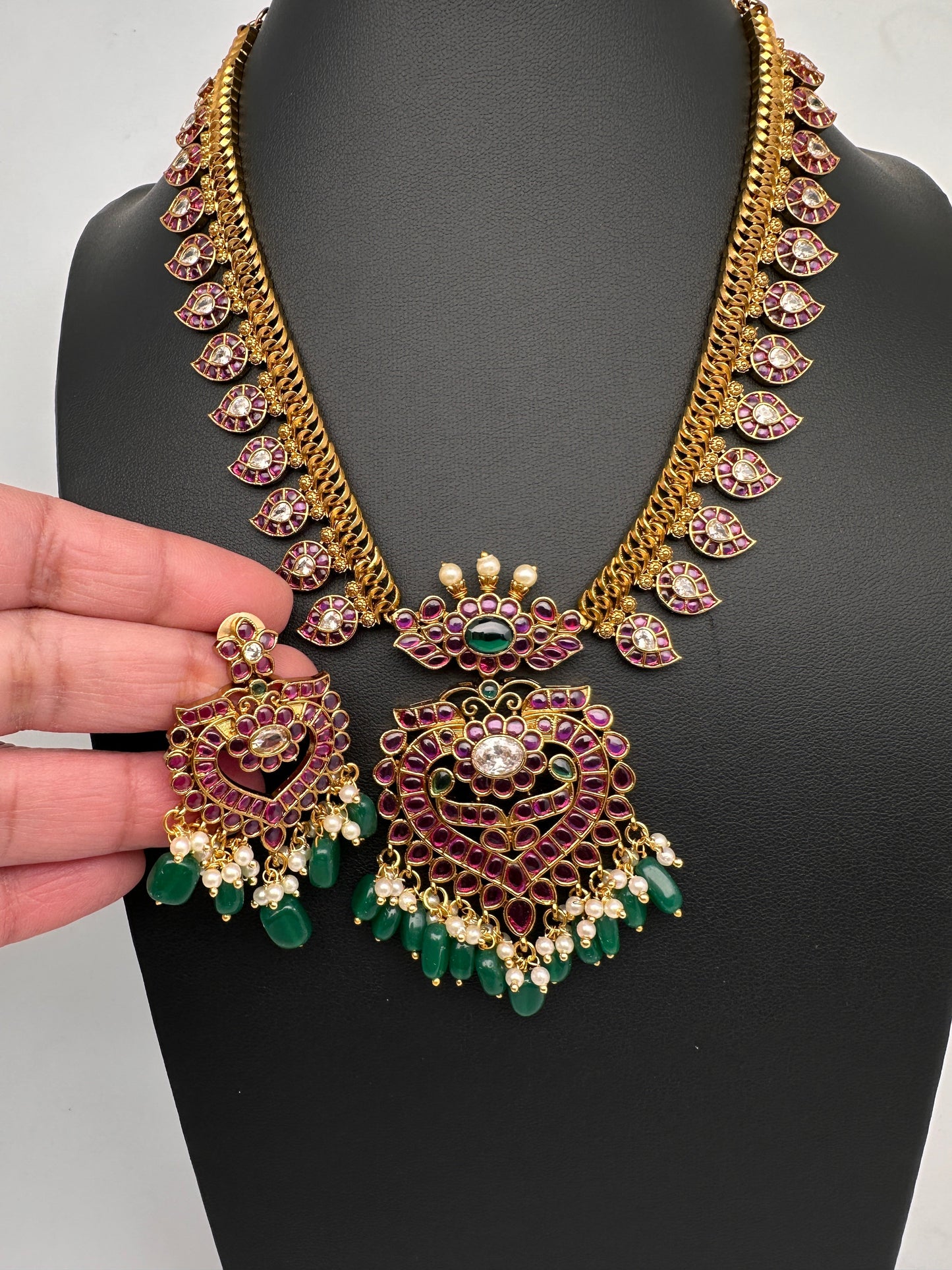 Kemp Premium Matte Mango Short Necklace