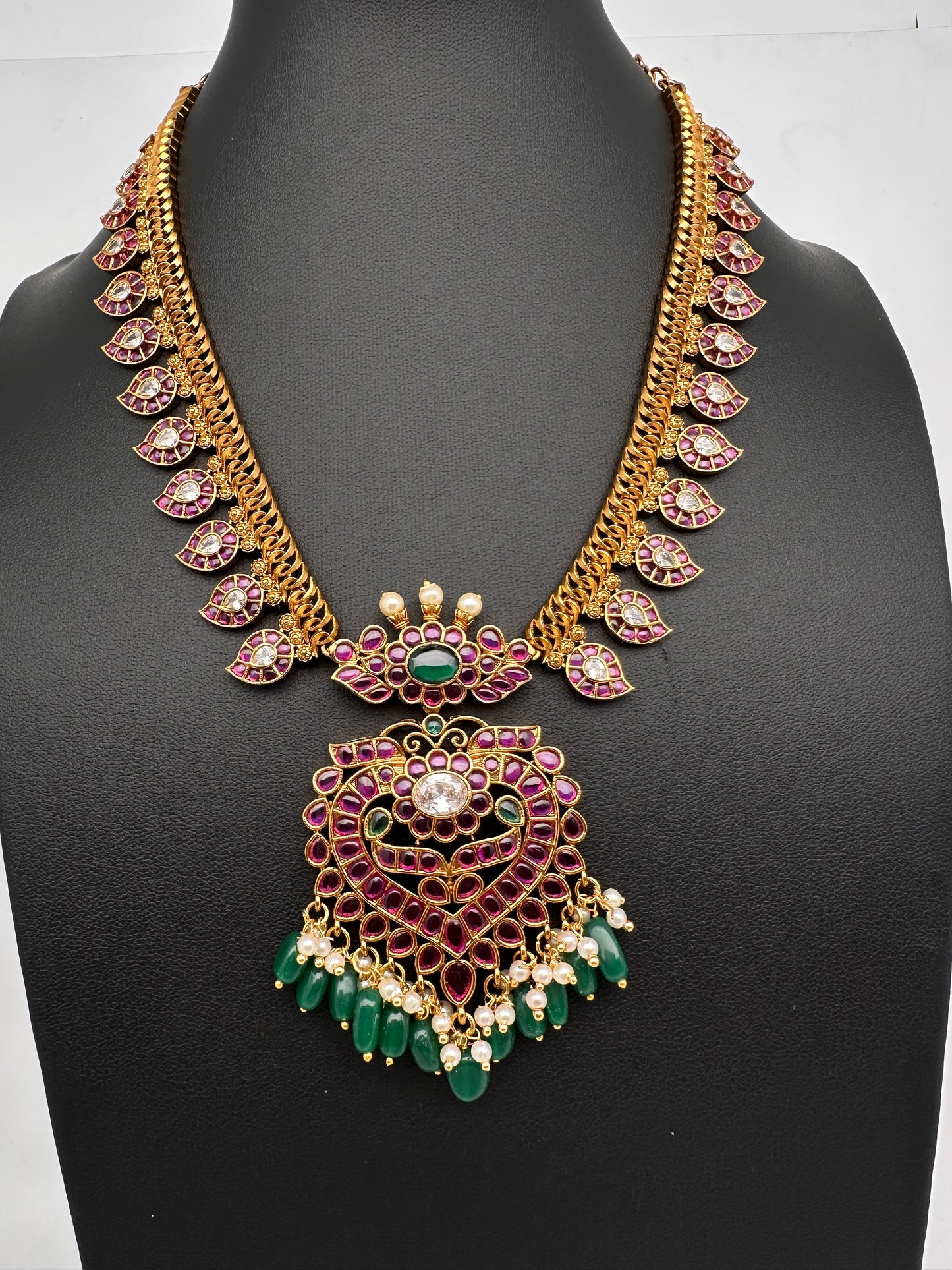 Kemp Premium Matte Mango Short Necklace