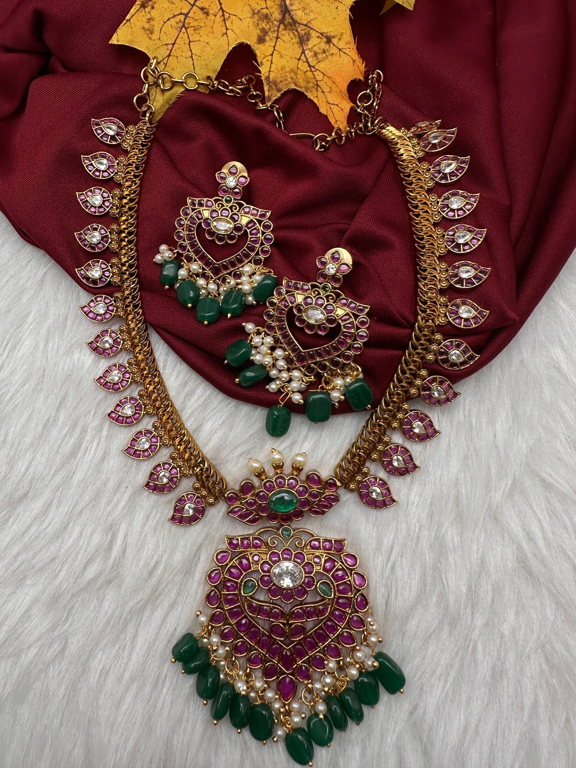 Kemp Premium Matte Mango Short Necklace