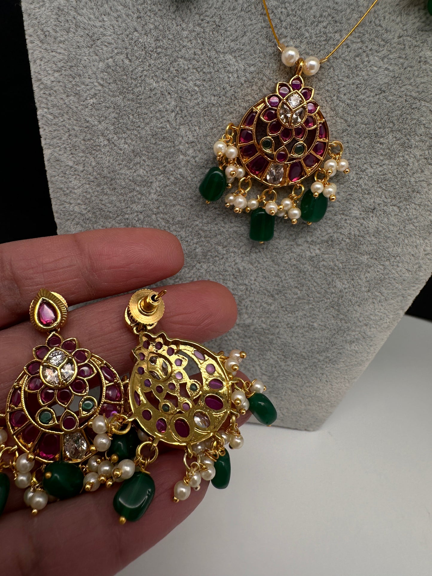 Kempu Dainty Invisible Short Necklace - 