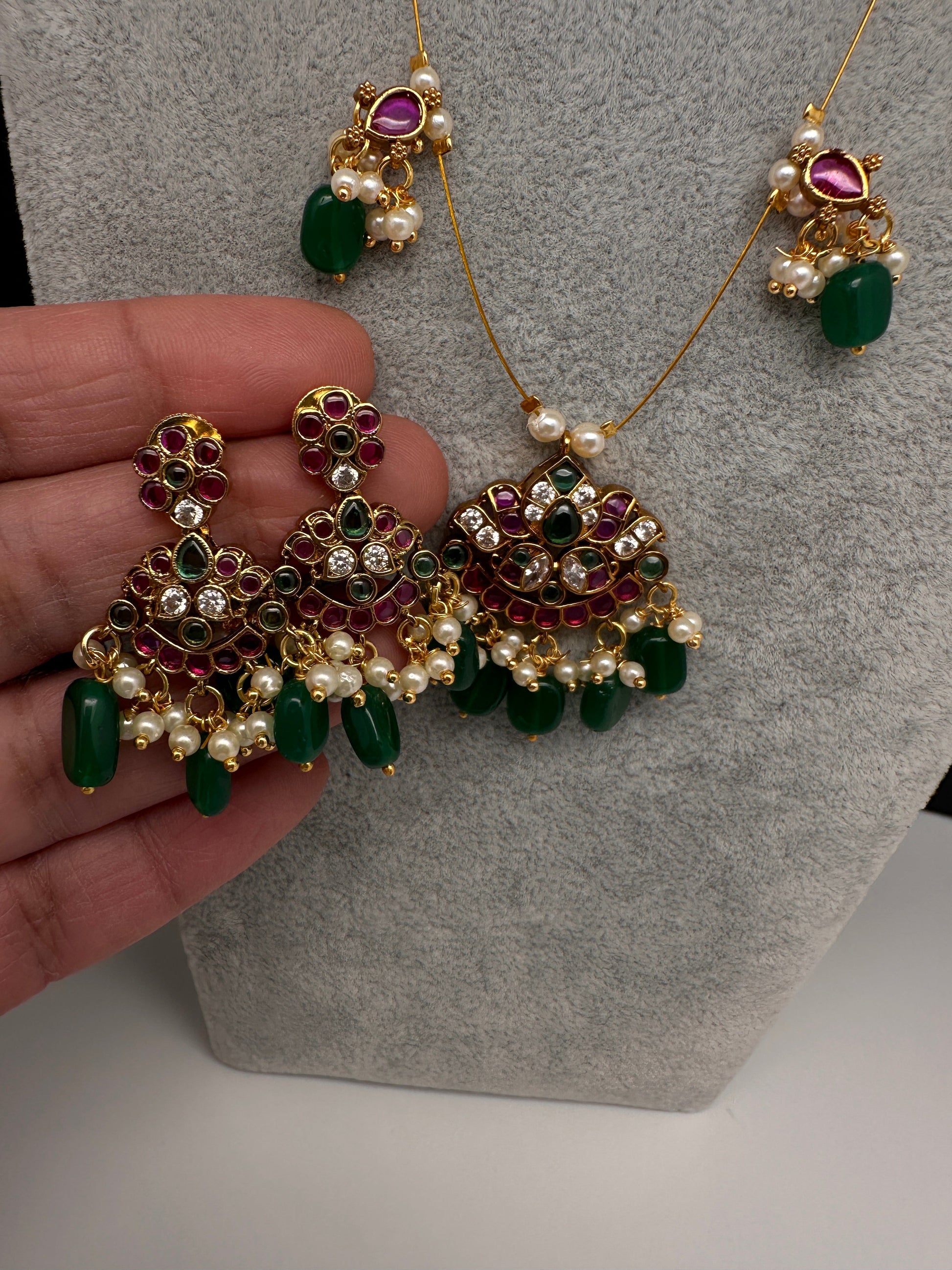 Kempu Dainty Invisible Short Necklace - 