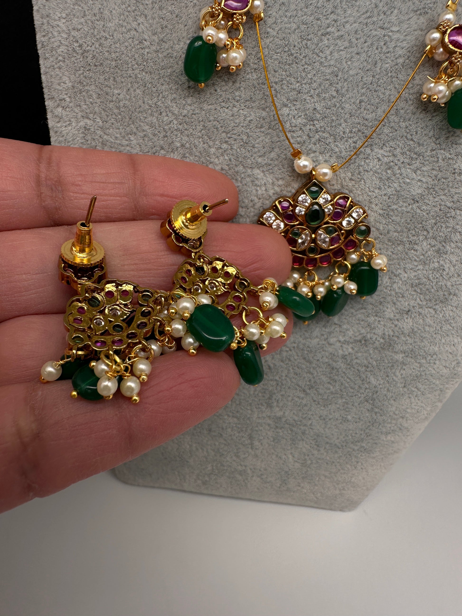 Kempu Dainty Invisible Short Necklace - 