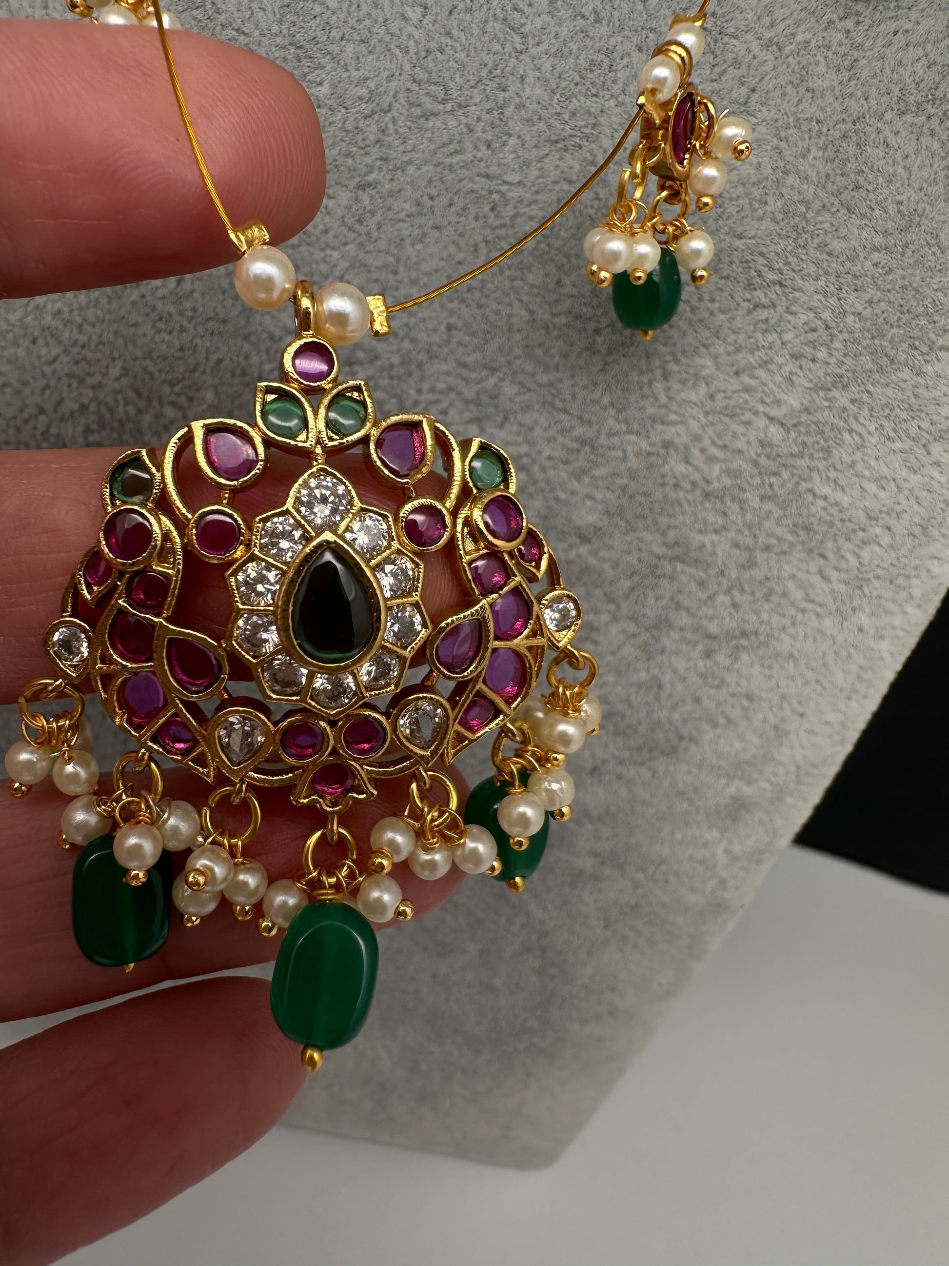 Kempu Dainty Invisible Short Necklace - 