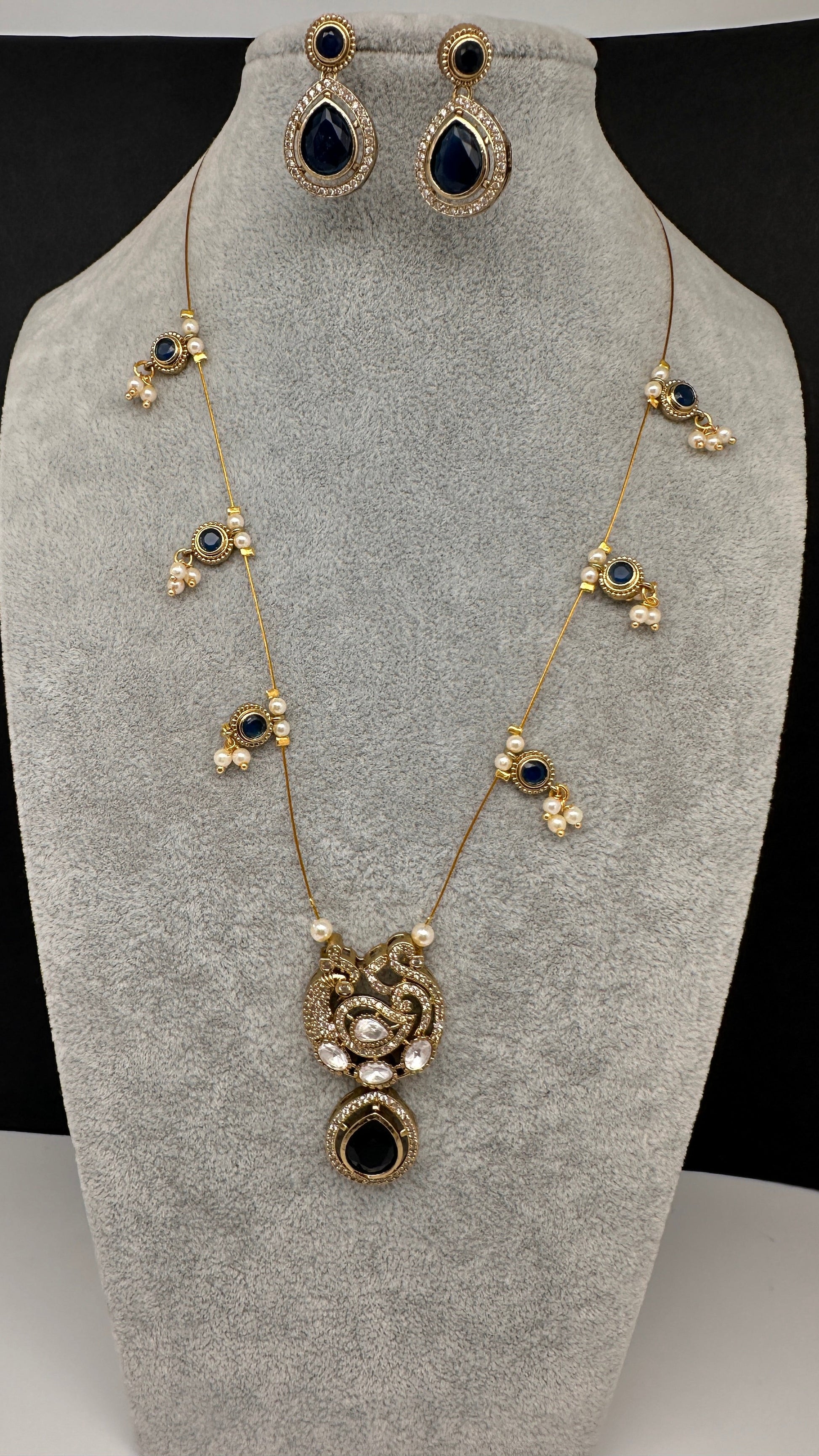 CZ Victorian Dainty Invisible Short Necklace - Blue