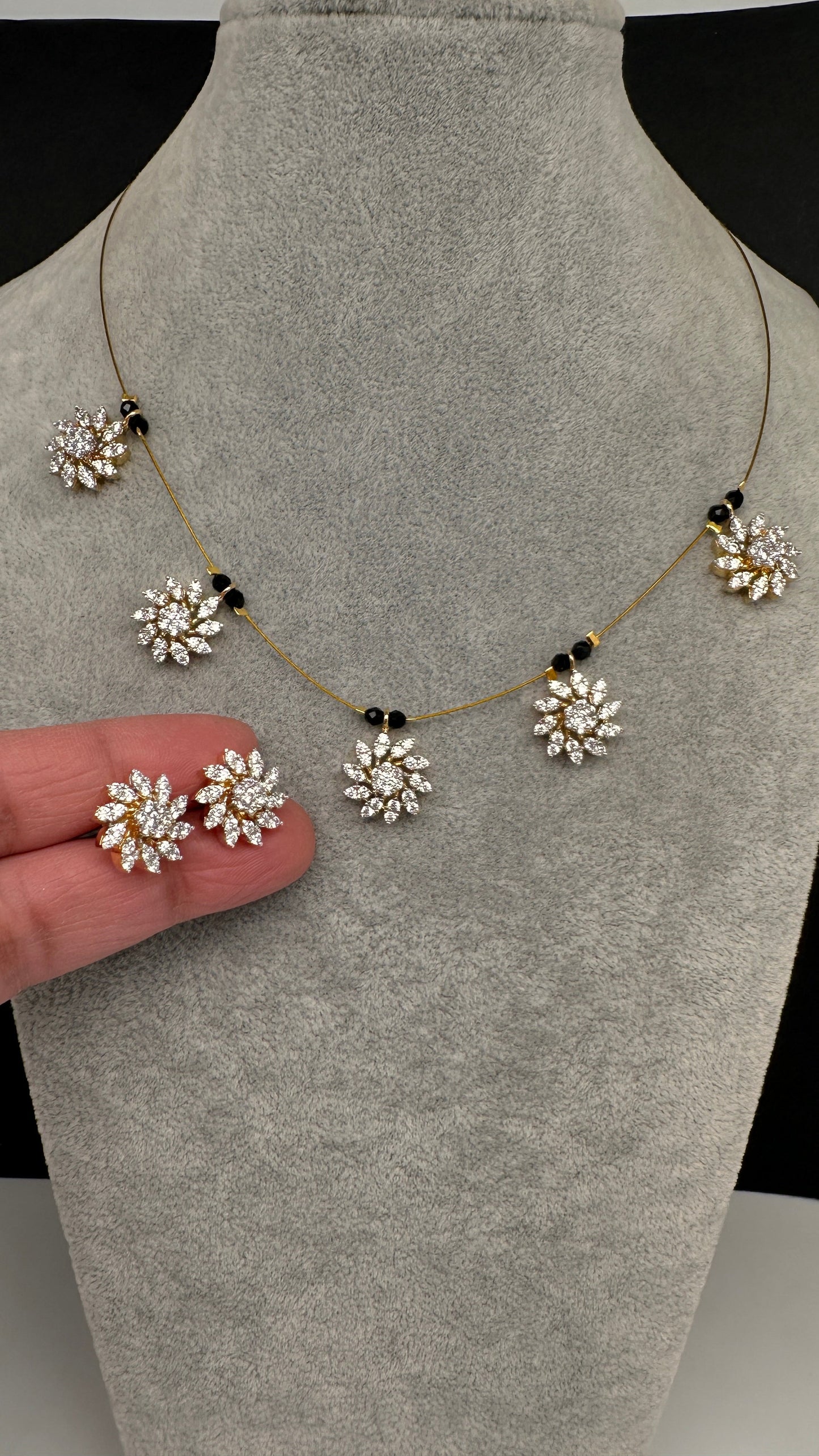 AD Dainty Invisible Short Necklace - 