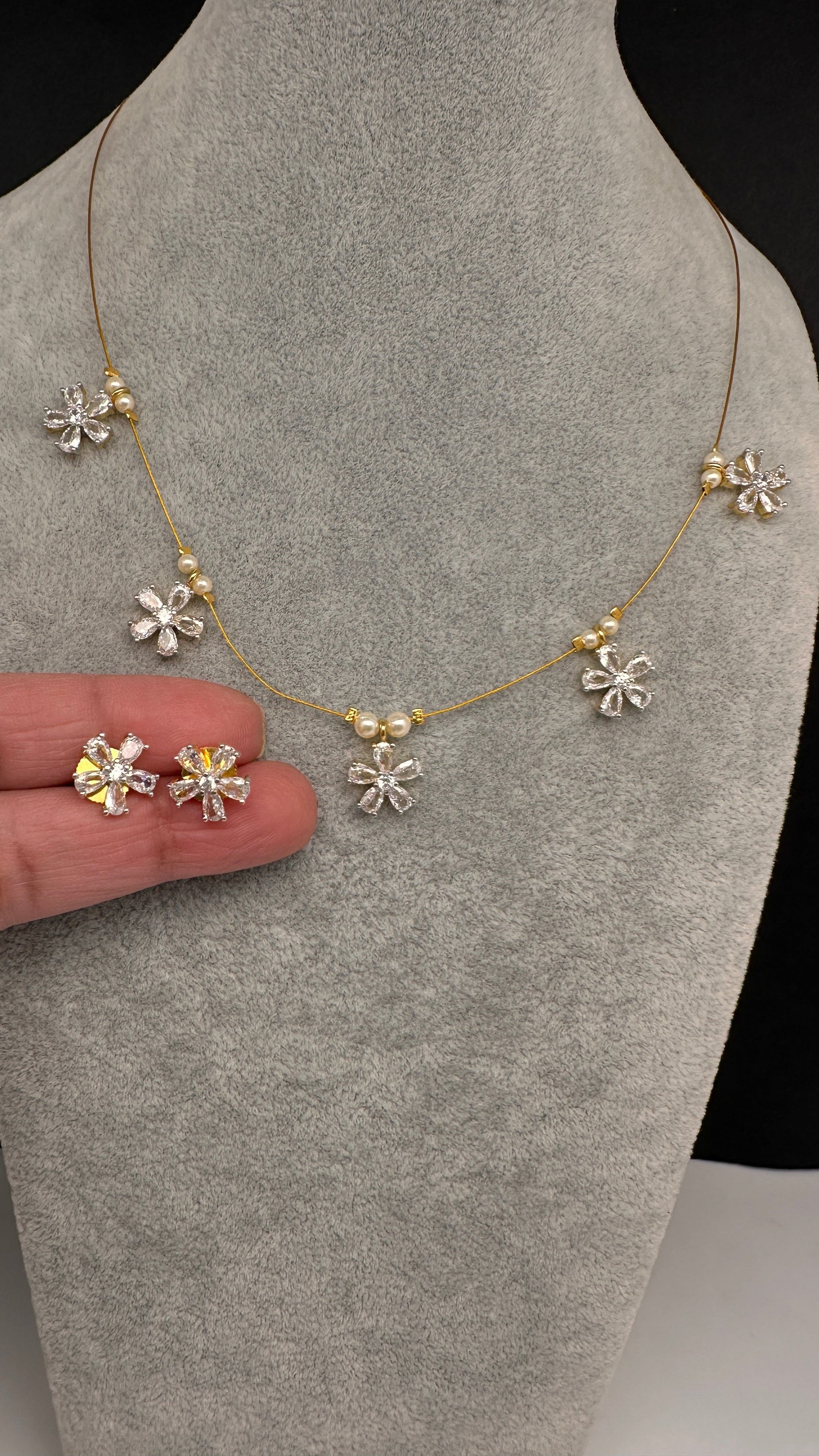 AD Dainty Invisible Short Necklace - 