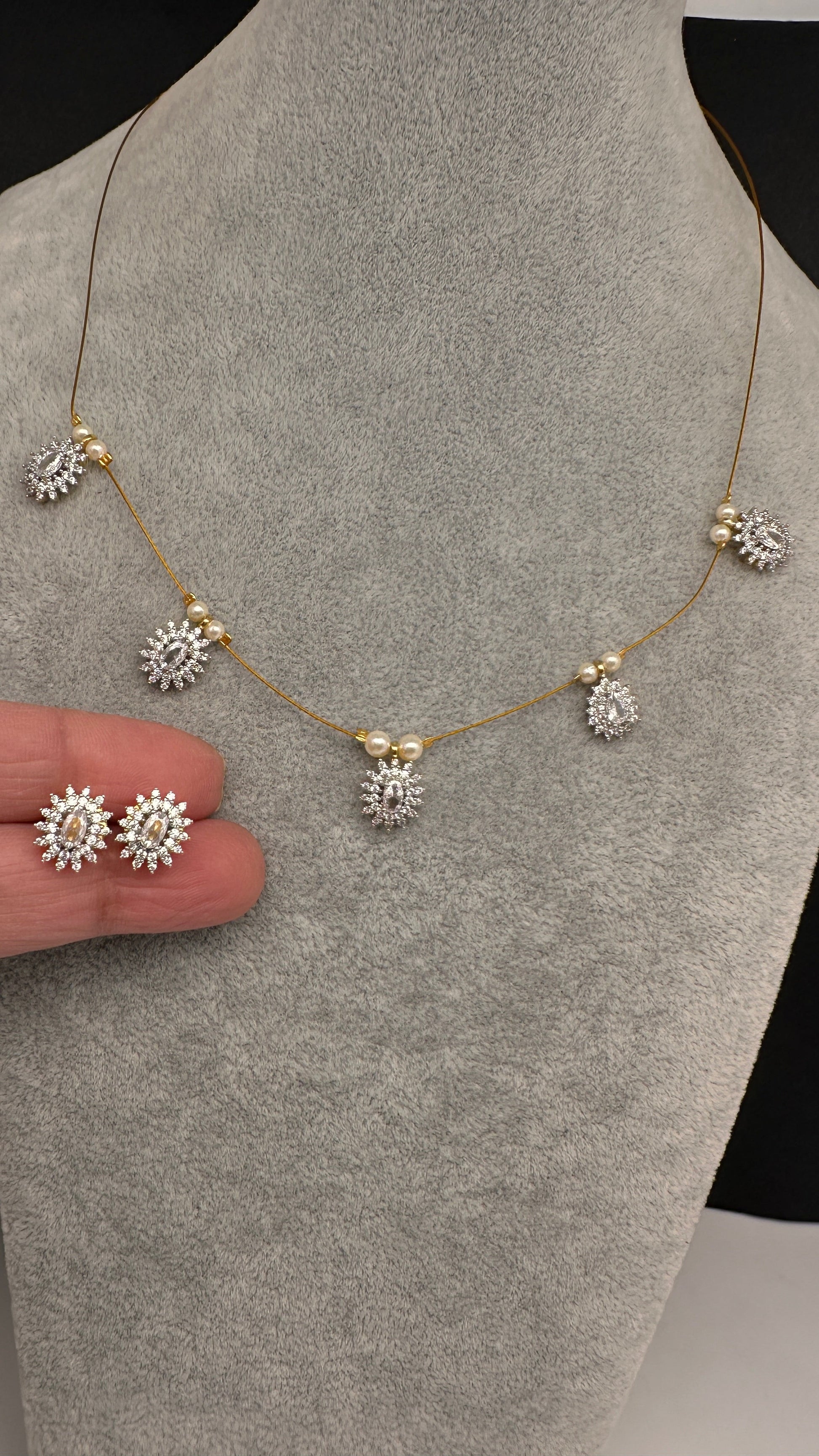 AD Dainty Invisible Short Necklace - 