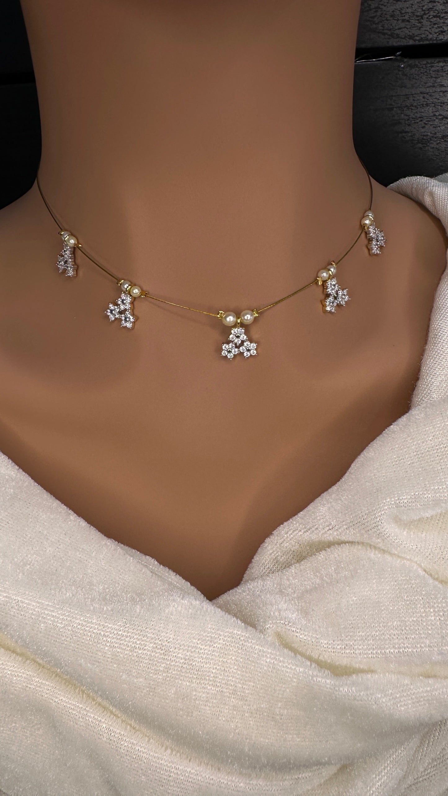 AD Dainty Invisible Short Necklace - 