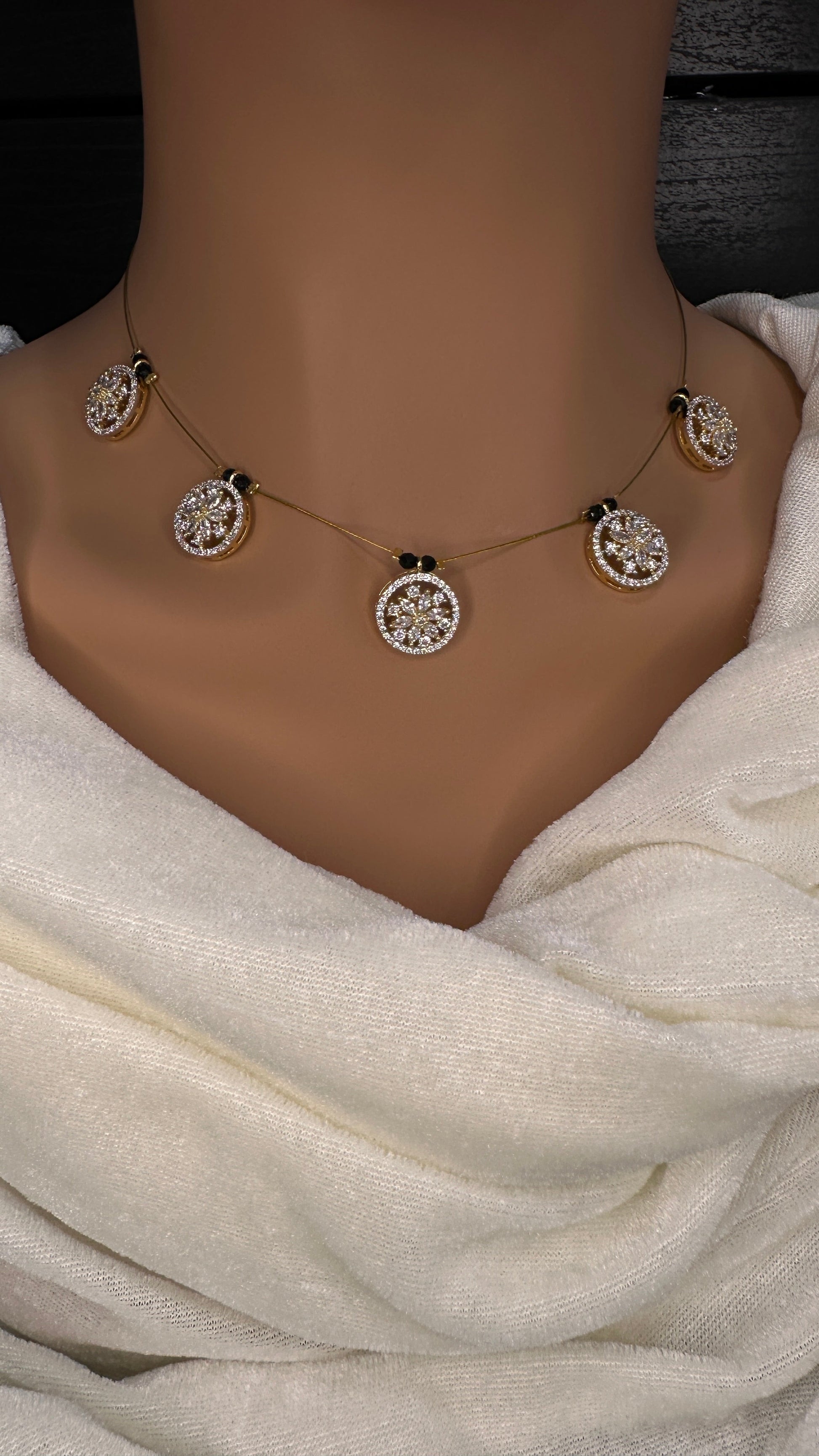 AD Dainty Invisible Short Necklace - 