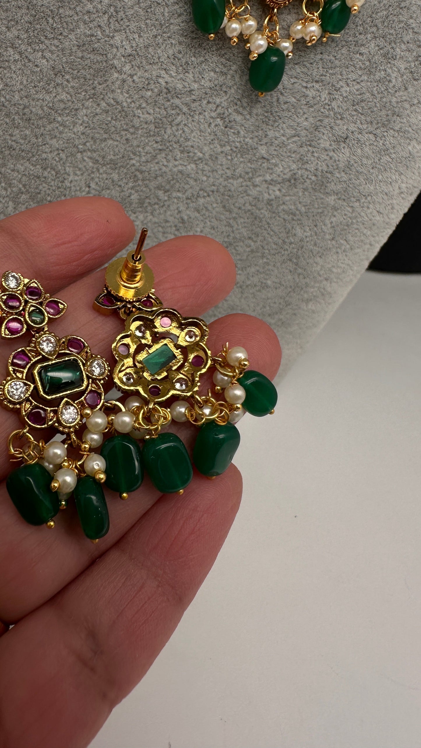 AD Dainty Invisible Short Necklace - 