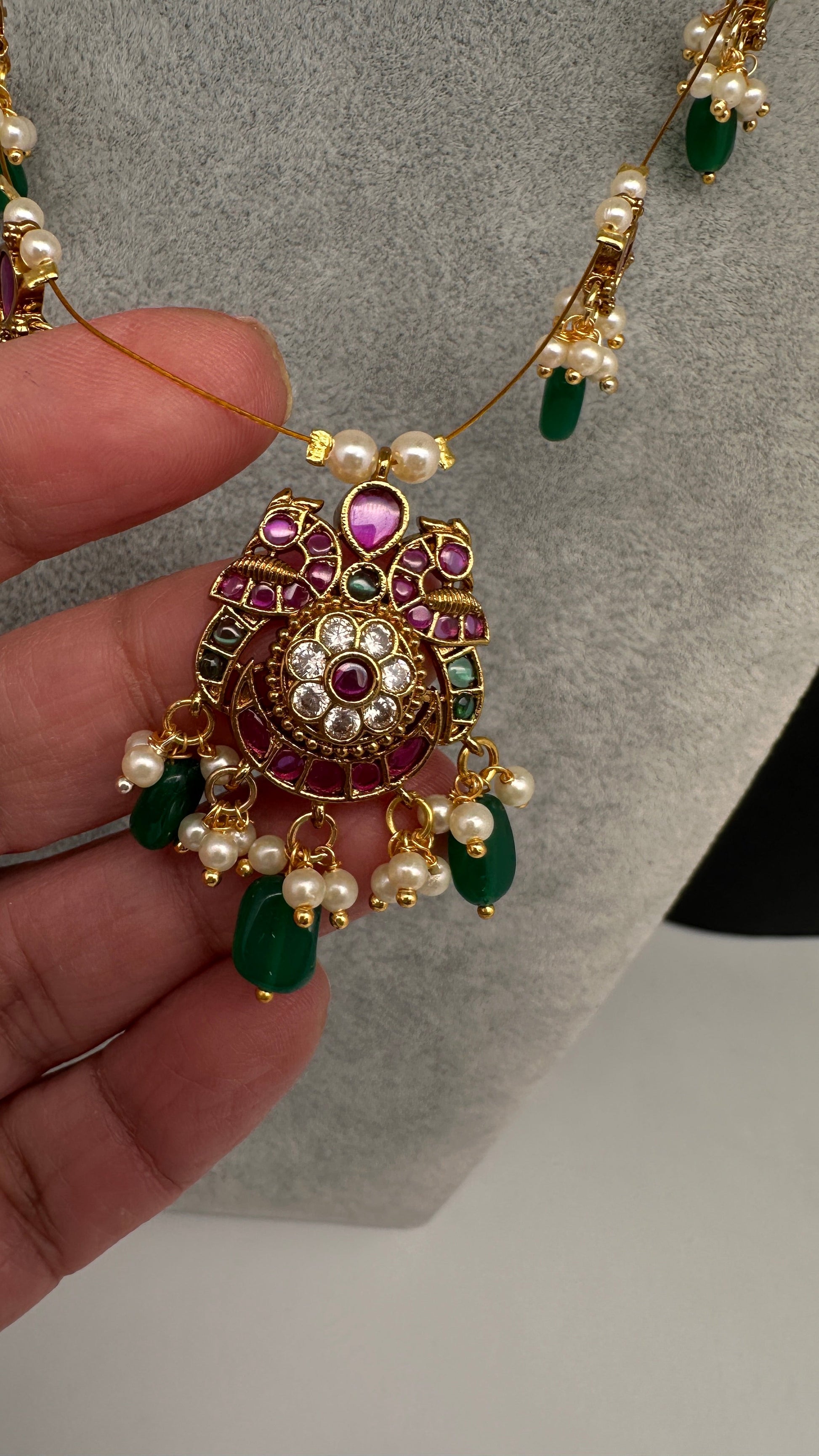 AD Dainty Invisible Short Necklace - 