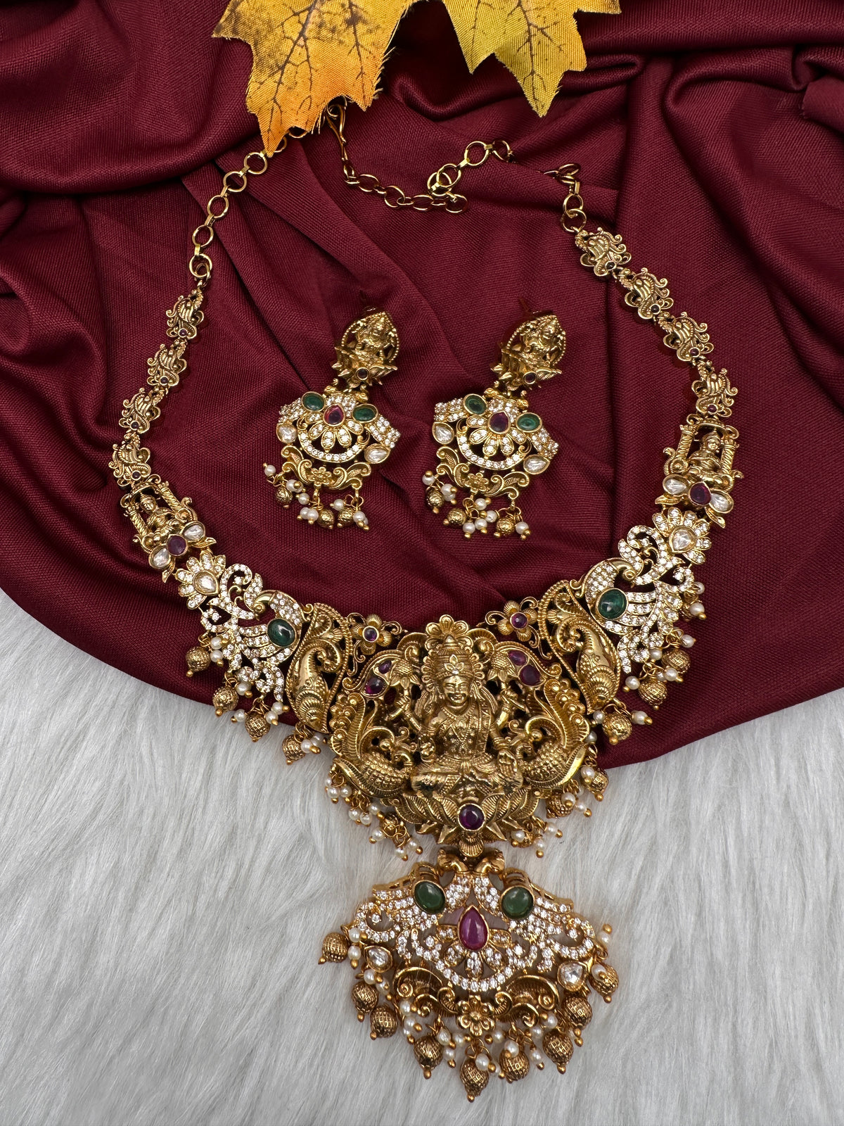 Goddess Lakshm Short Matte Necklace - 
