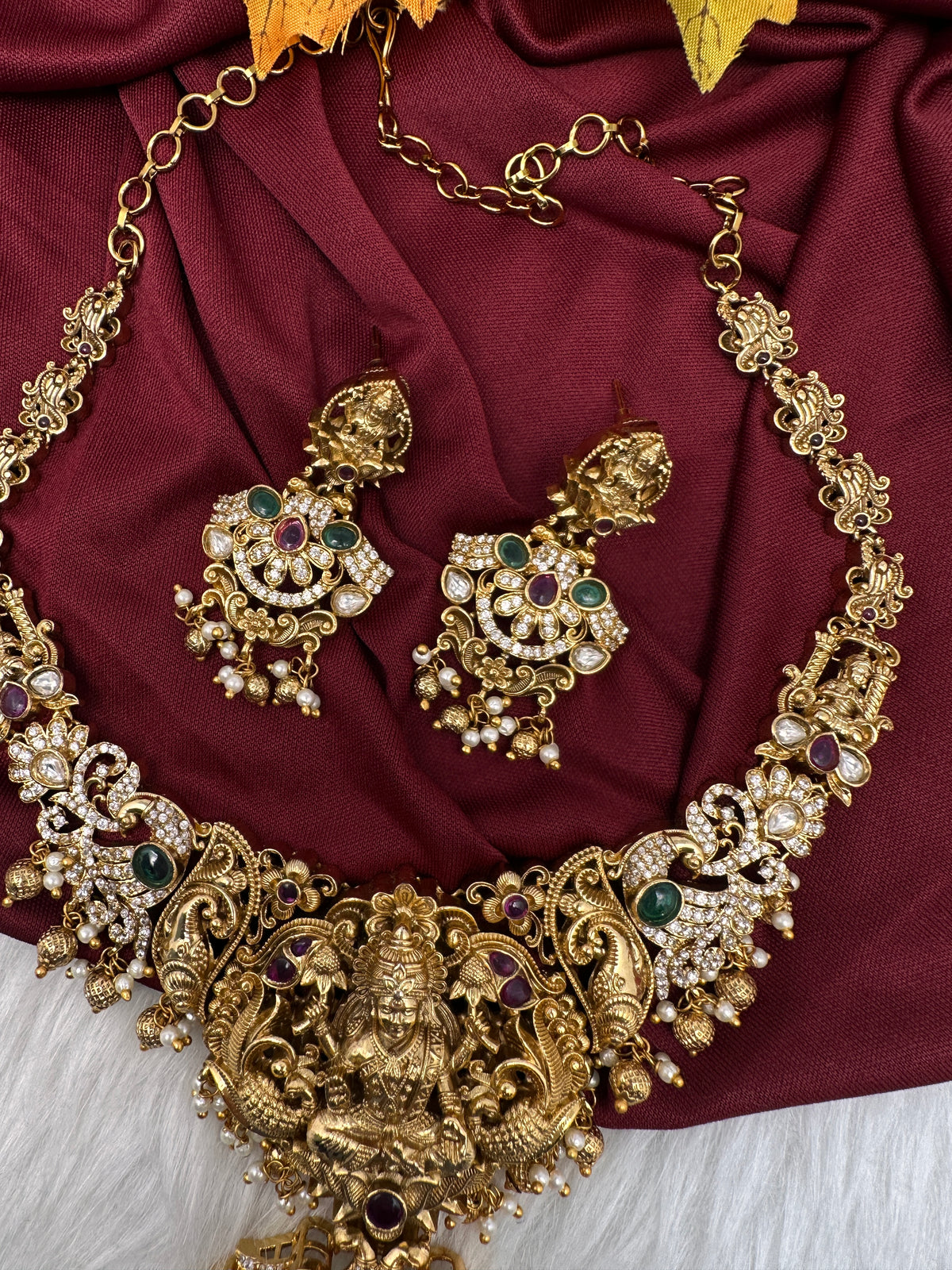 Goddess Lakshm Short Matte Necklace - 