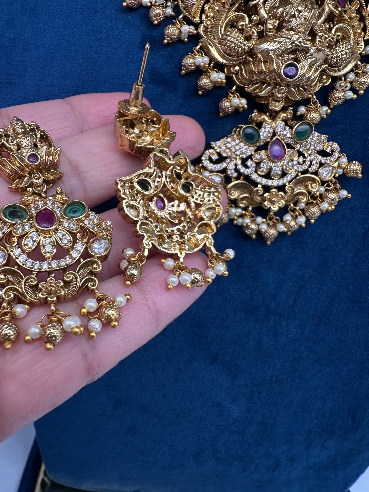 Goddess Lakshm Short Matte Necklace - 