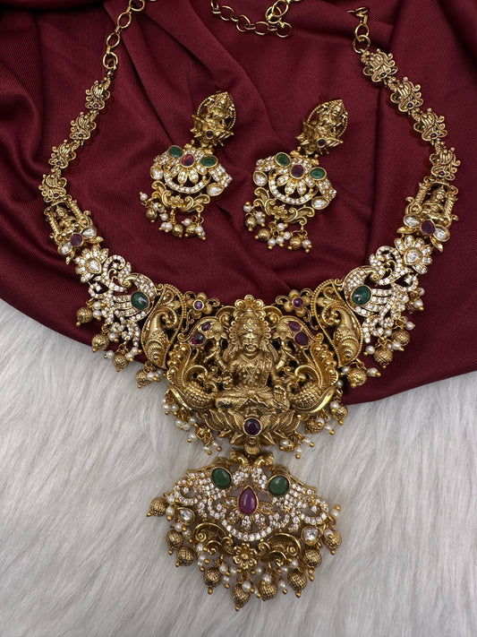 Goddess Lakshm Short Matte Necklace - 