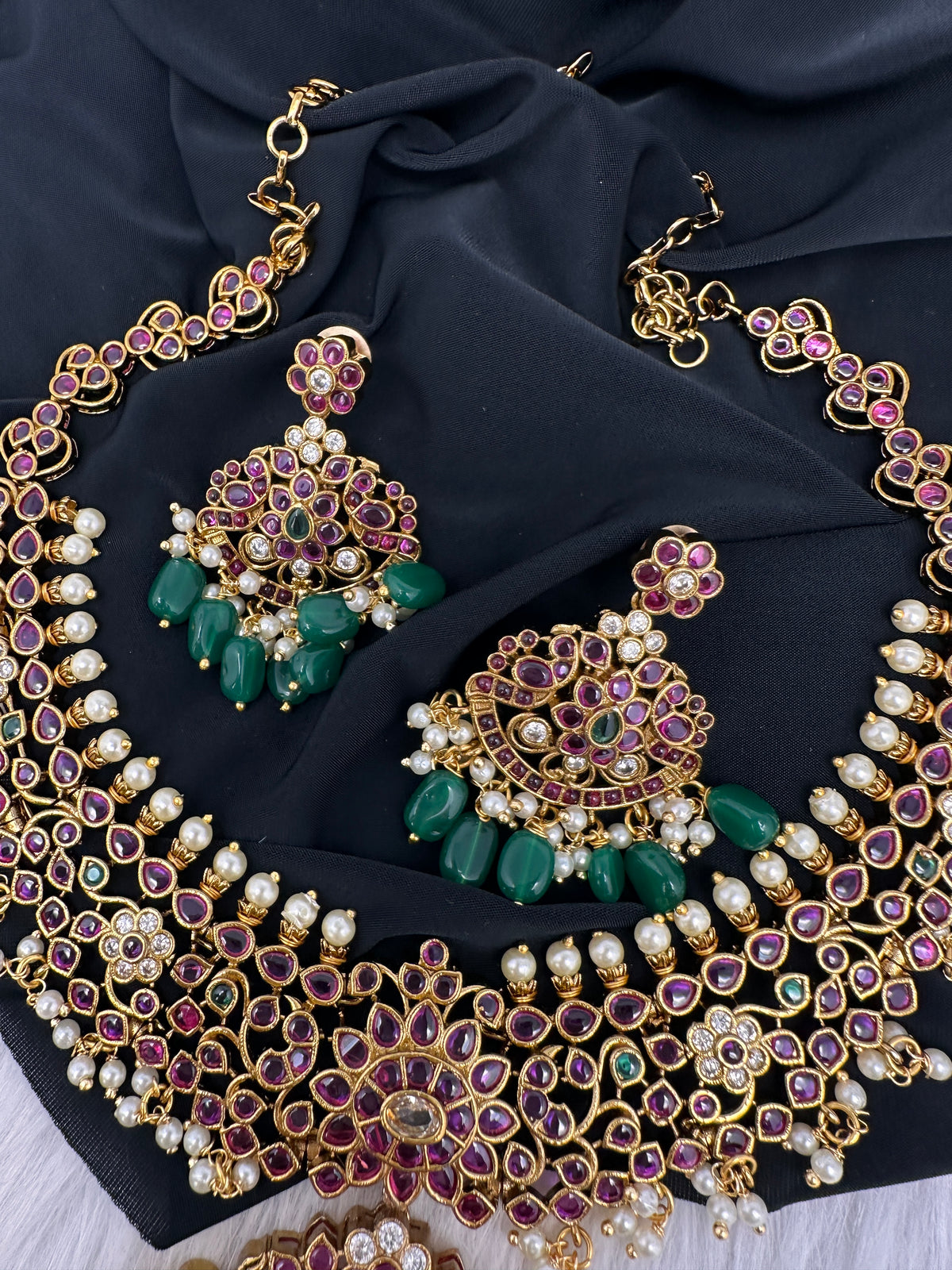 Kempu Floral Short Matte Necklace - 