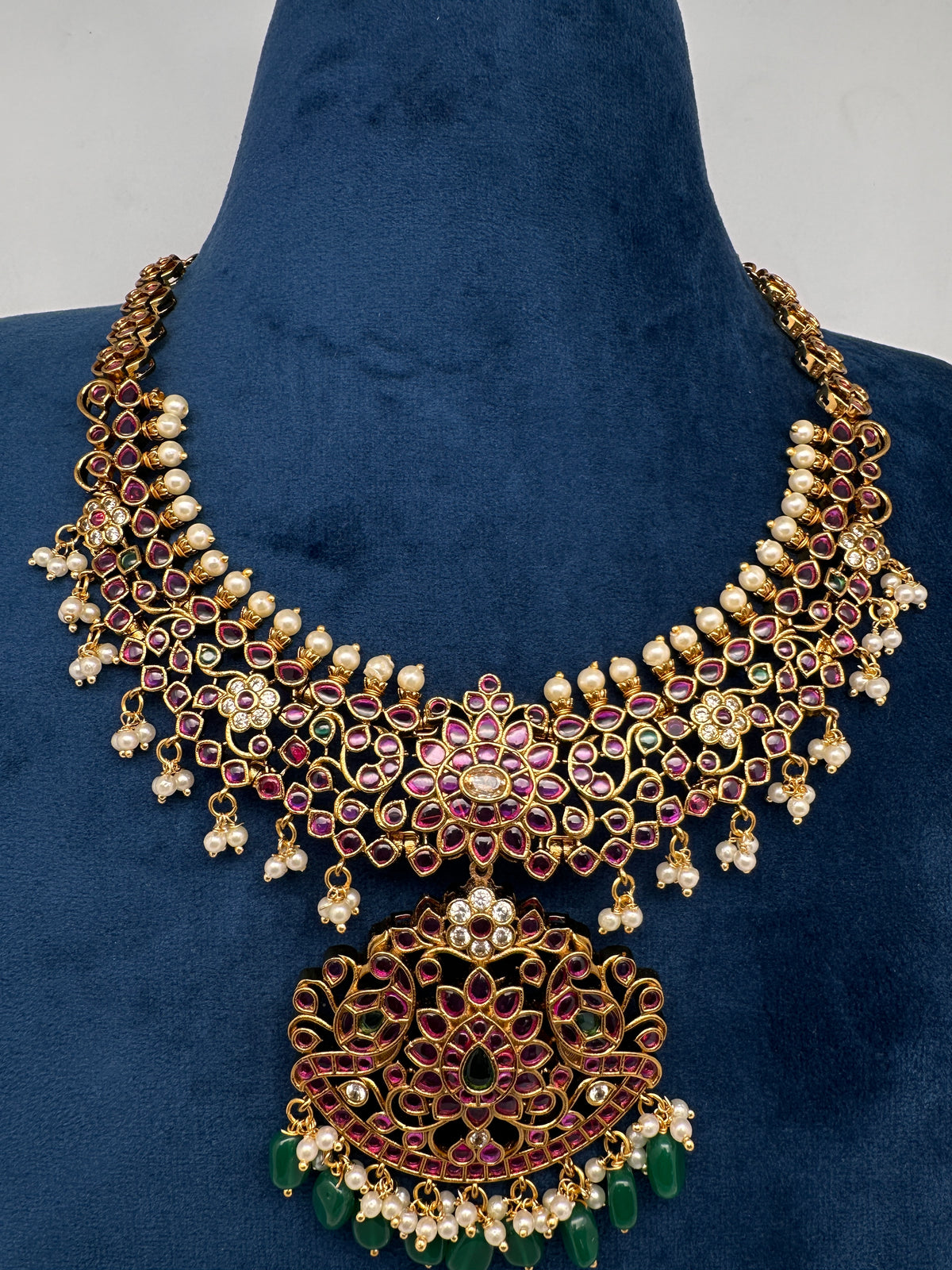Kempu Floral Short Matte Necklace - 