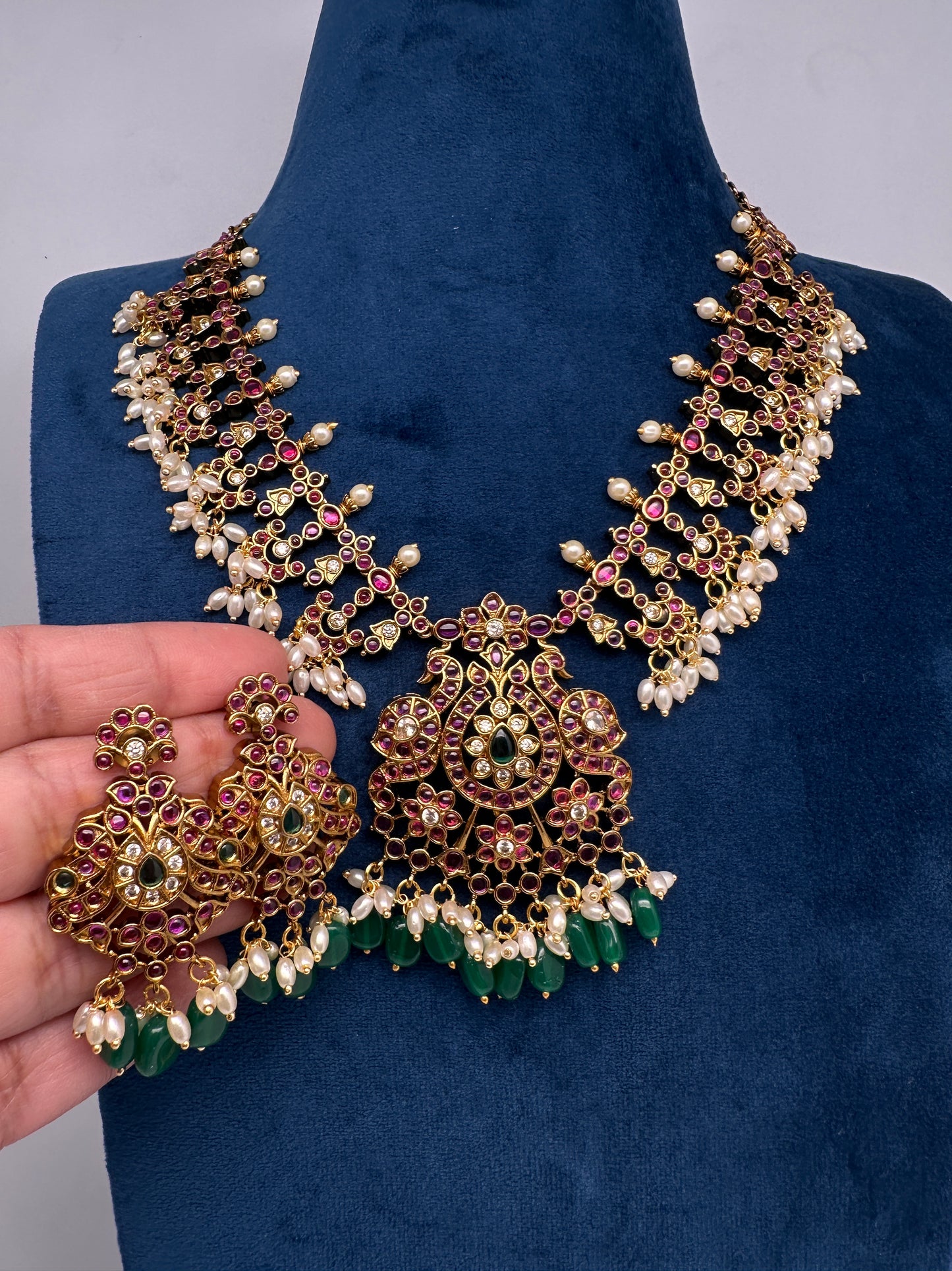 Kempu Peacock Short Matte Necklace - 