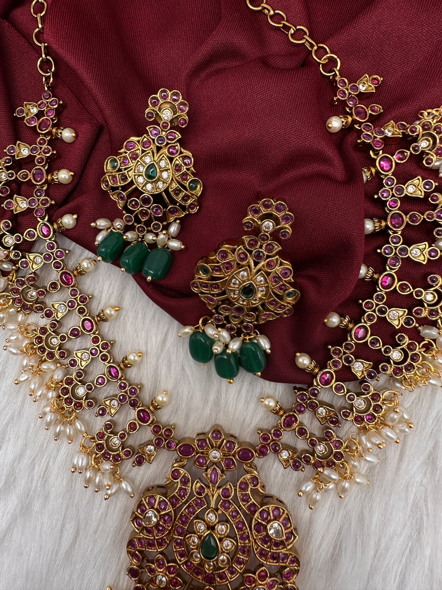 Kempu Peacock Short Matte Necklace - 