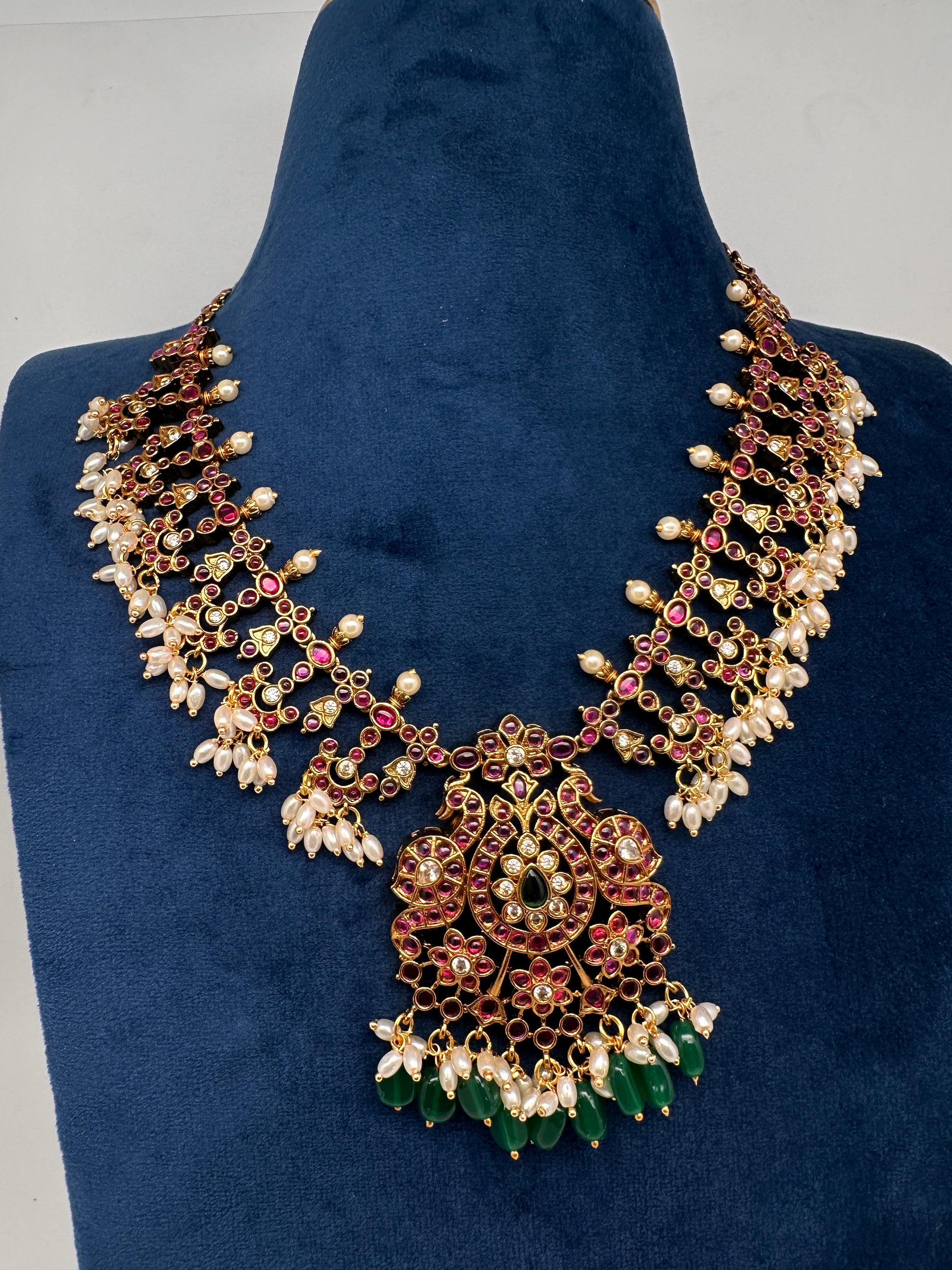 Kempu Peacock Short Matte Necklace - 