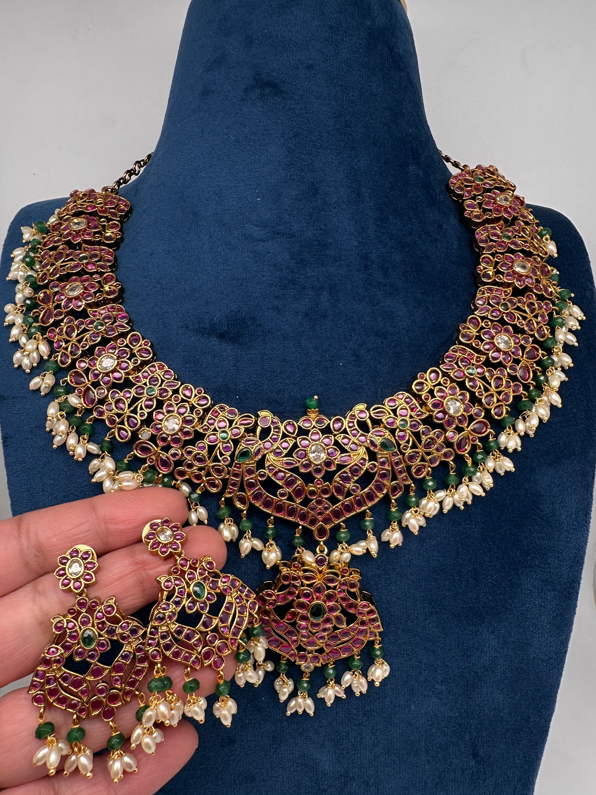 Kempu Floral Short Matte Necklace - 