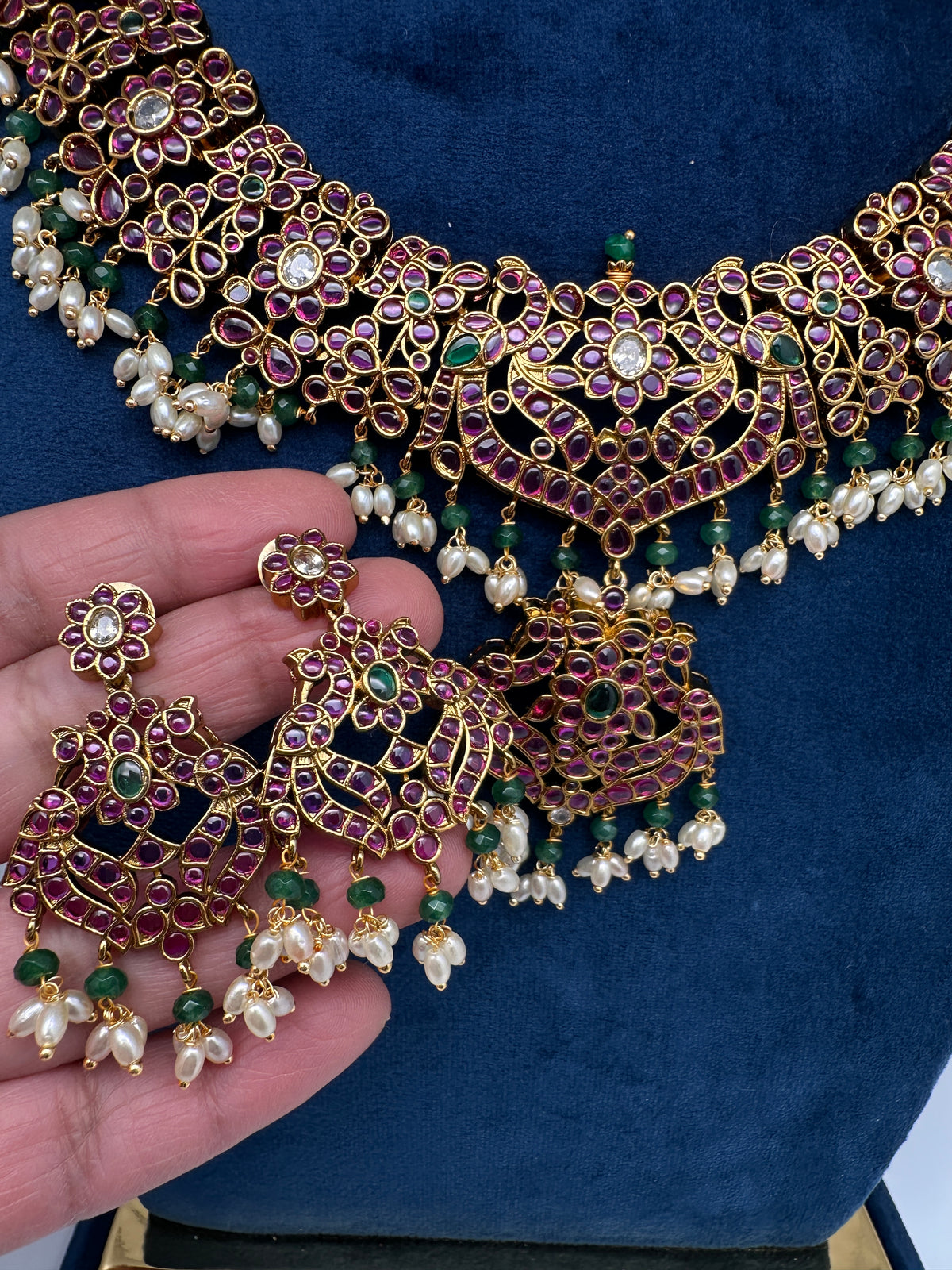 Kempu Floral Short Matte Necklace - 