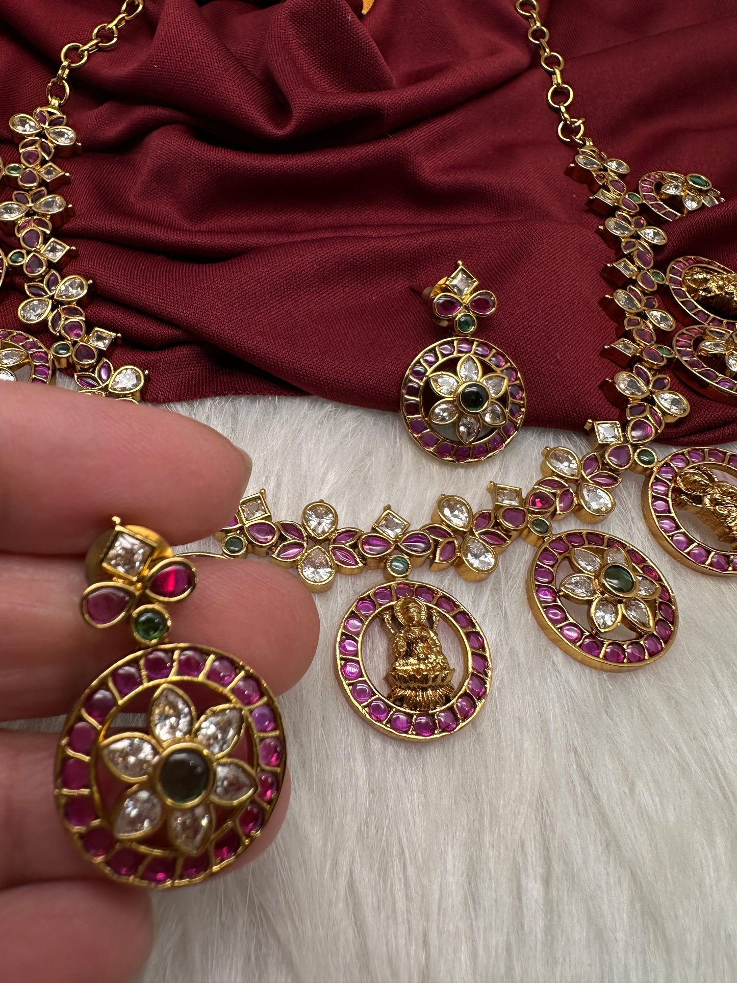 Kempu goddess Lakshmi Floral Bottu Mala Short Matte Necklace - 