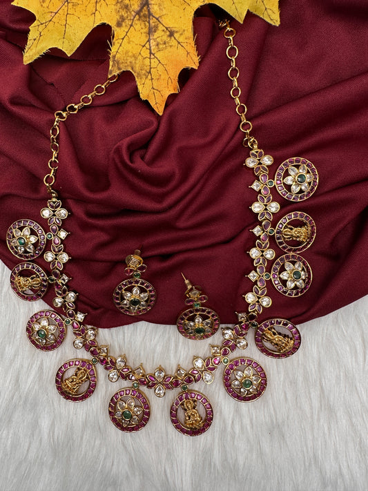 Kempu goddess Lakshmi Floral Bottu Mala Short Matte Necklace - 