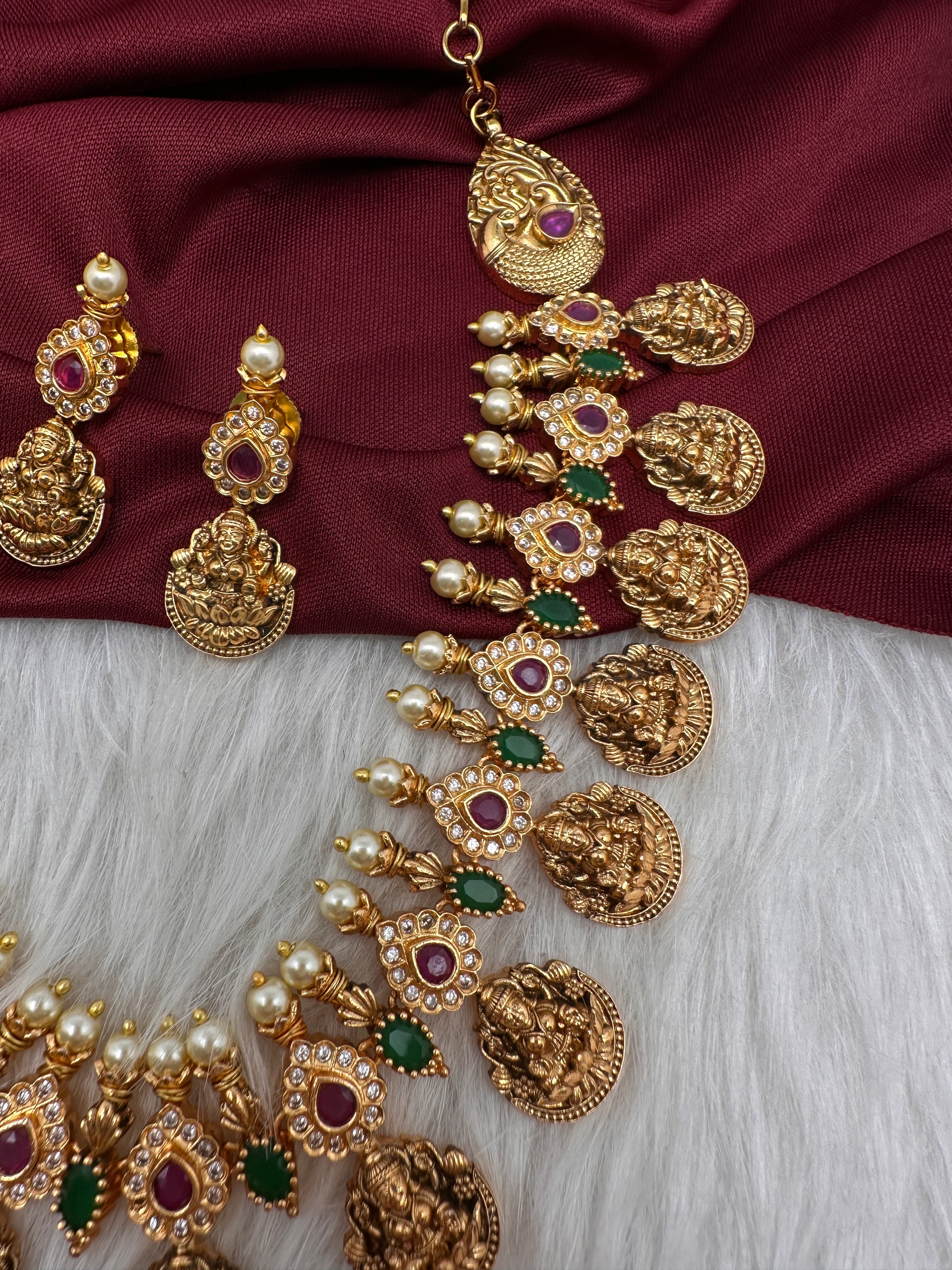 Multi Color Stones Goddess Lakshmi Short Necklace - 