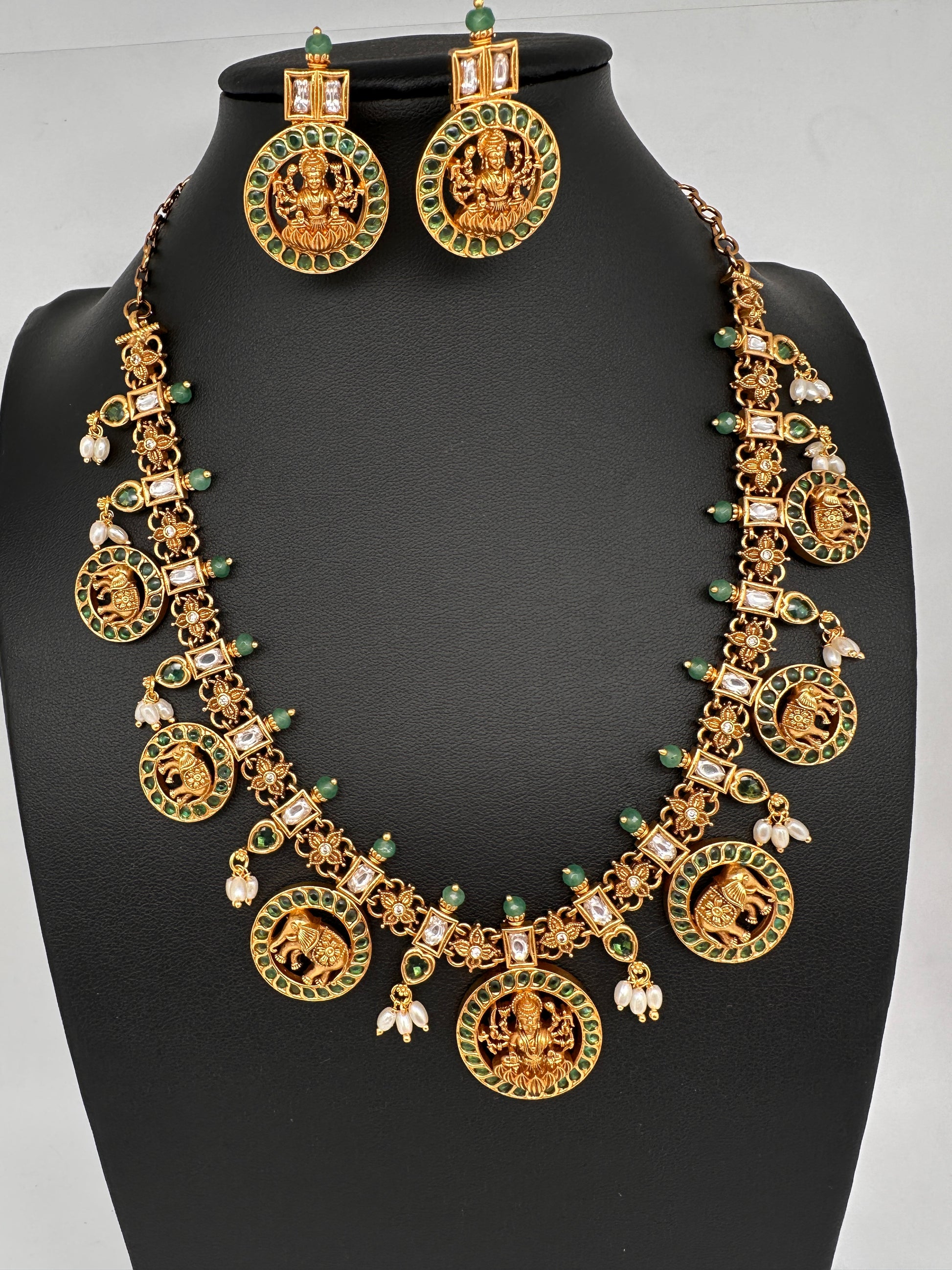 Matte Goddess Lakshmi Elephant Short Necklace - Green