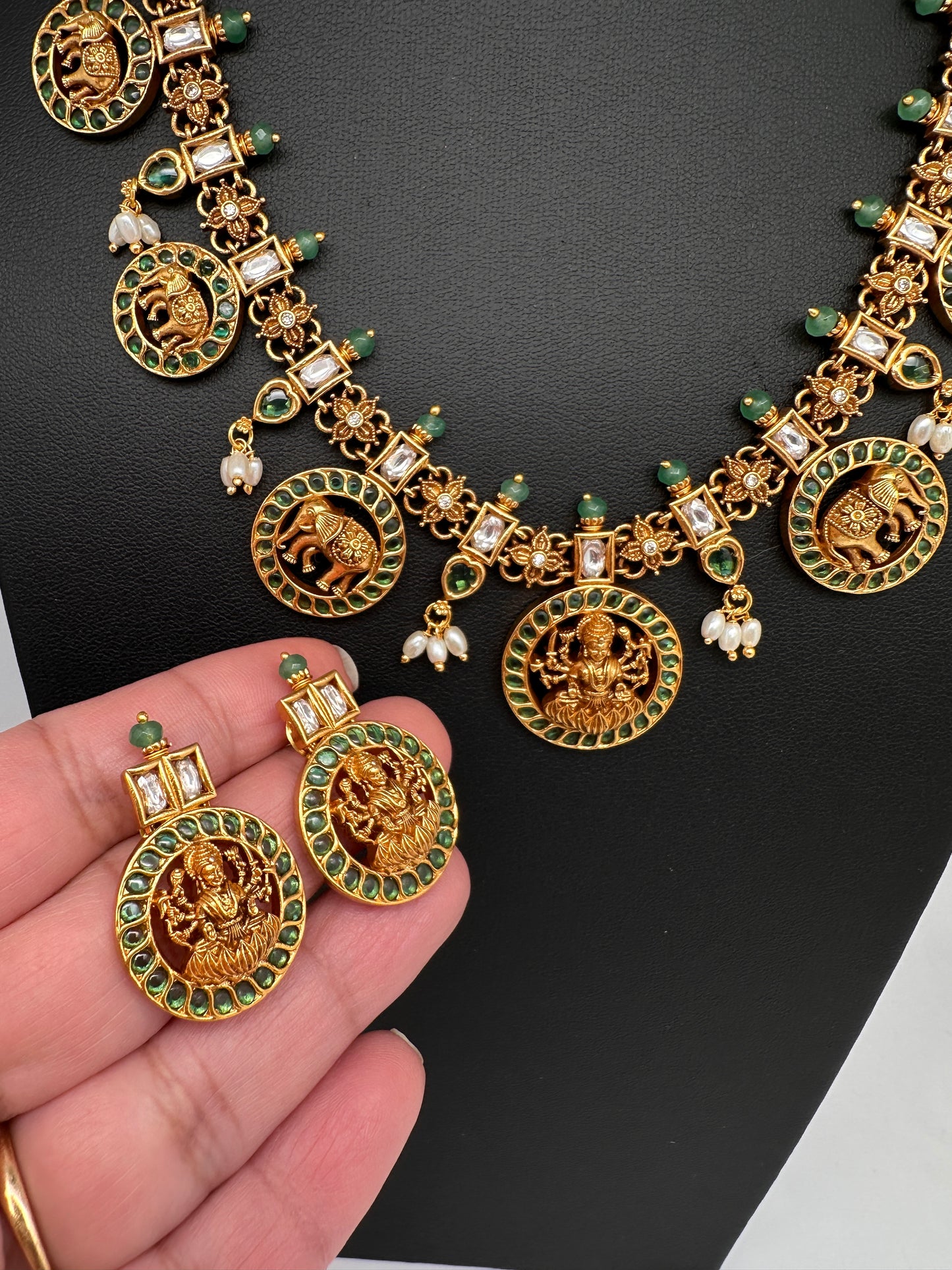 Matte Goddess Lakshmi Elephant Short Necklace - Green