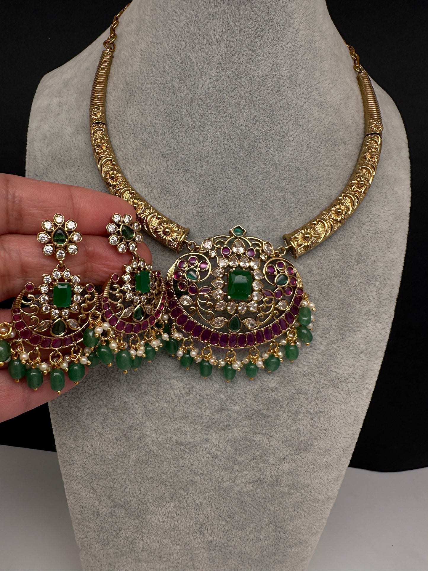 Matte Kempu Kanthi Short Necklace - Green