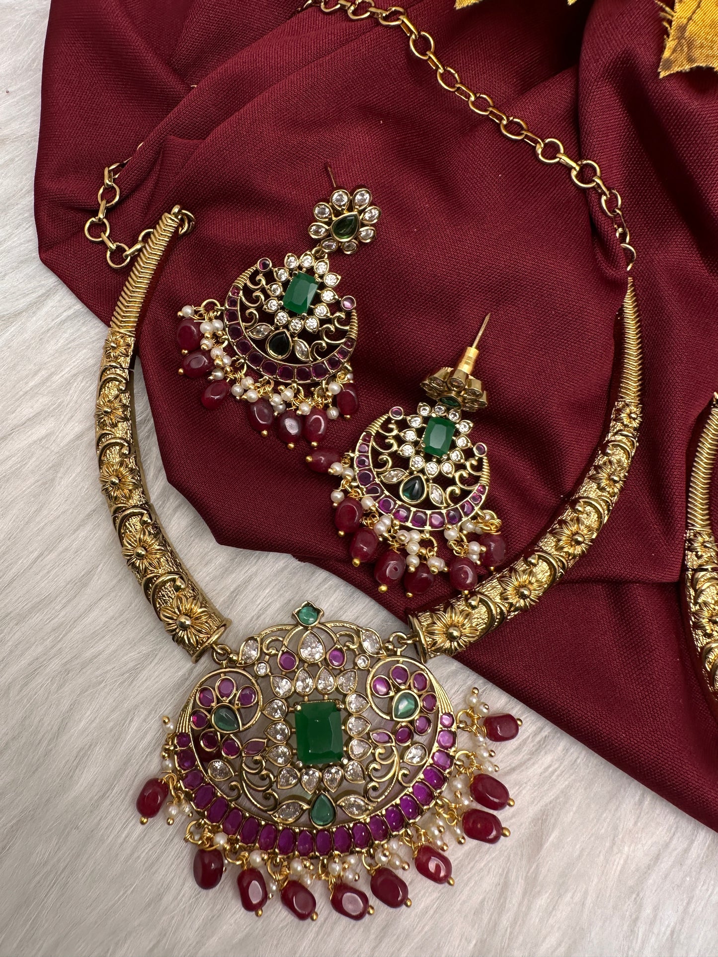 Matte Kempu Kanthi Short Necklace - Red