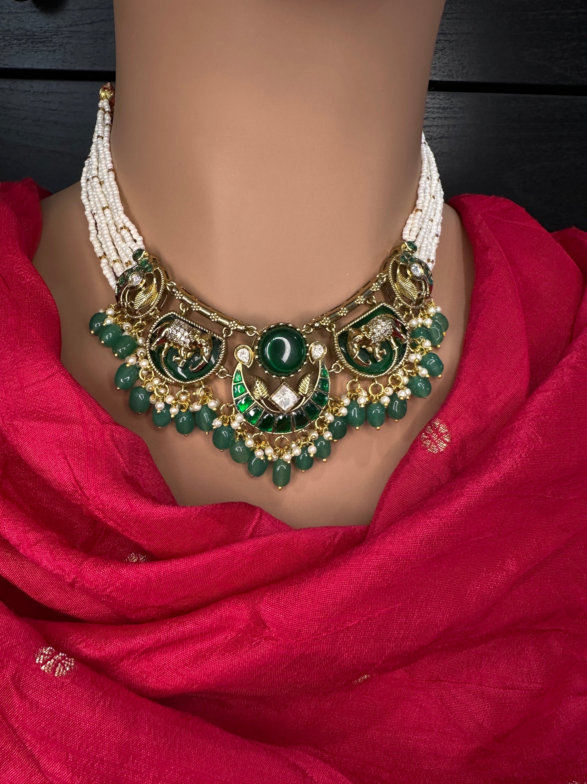 Victorian Beads Color Stone Short Necklace - Green