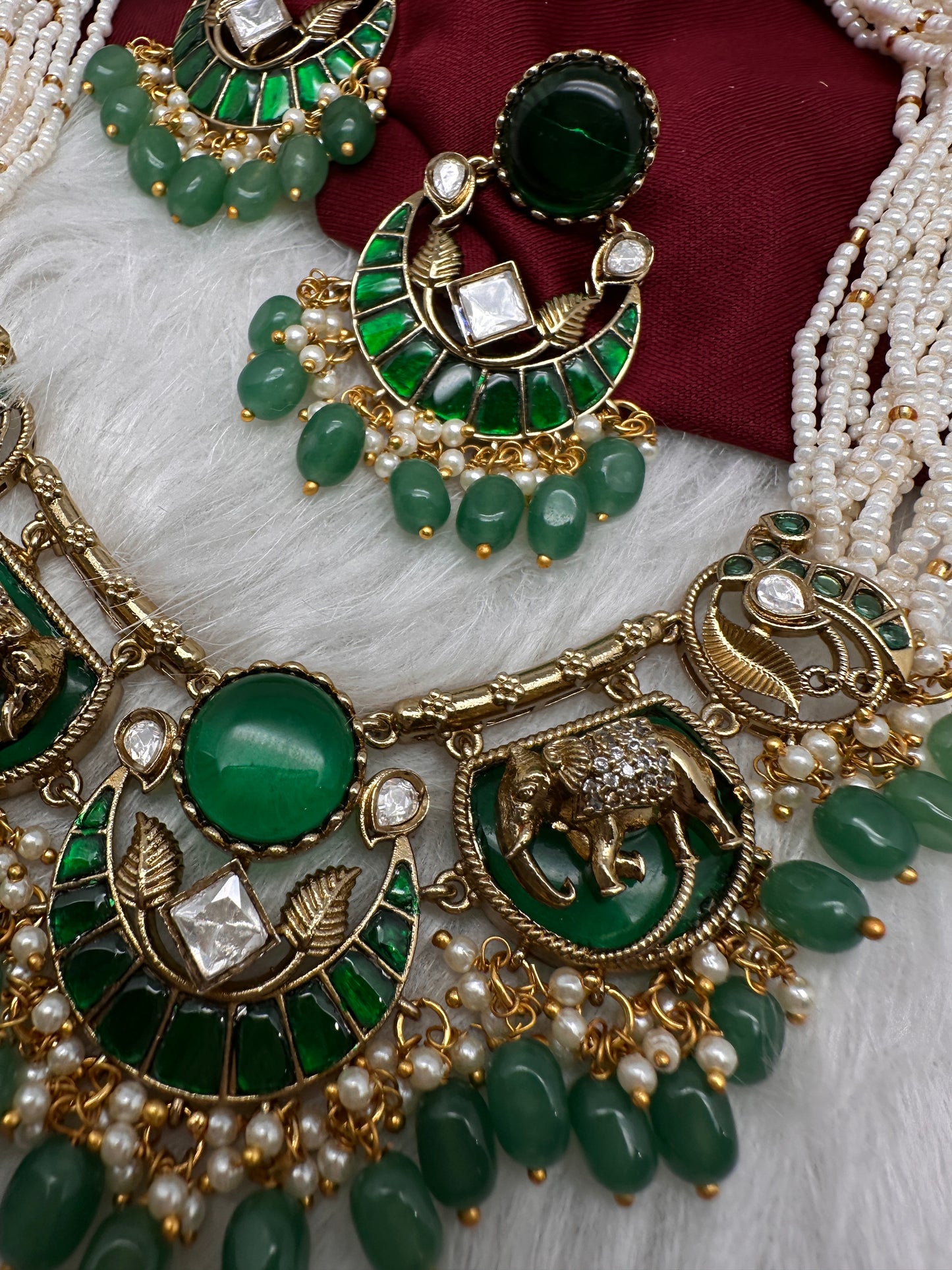 Victorian Beads Color Stone Short Necklace - Green