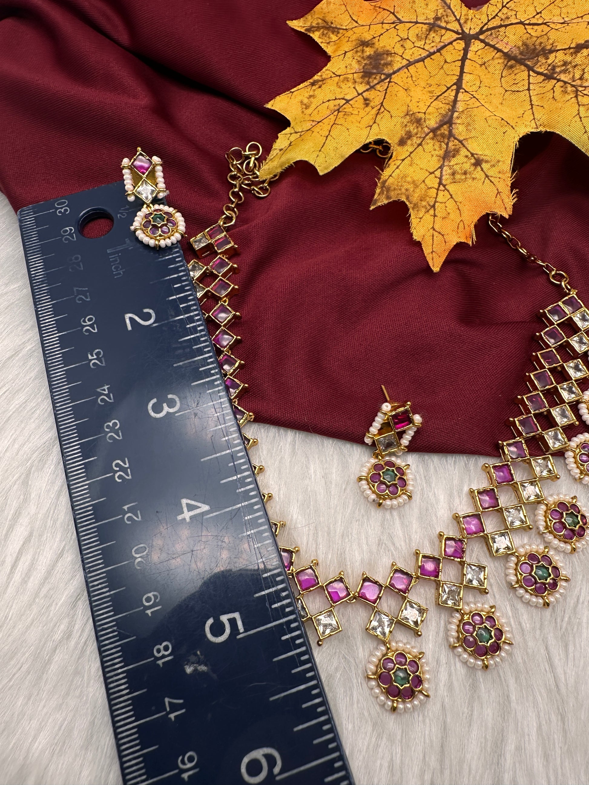 Matte Kempu Bottu Pearls Short Necklace - 