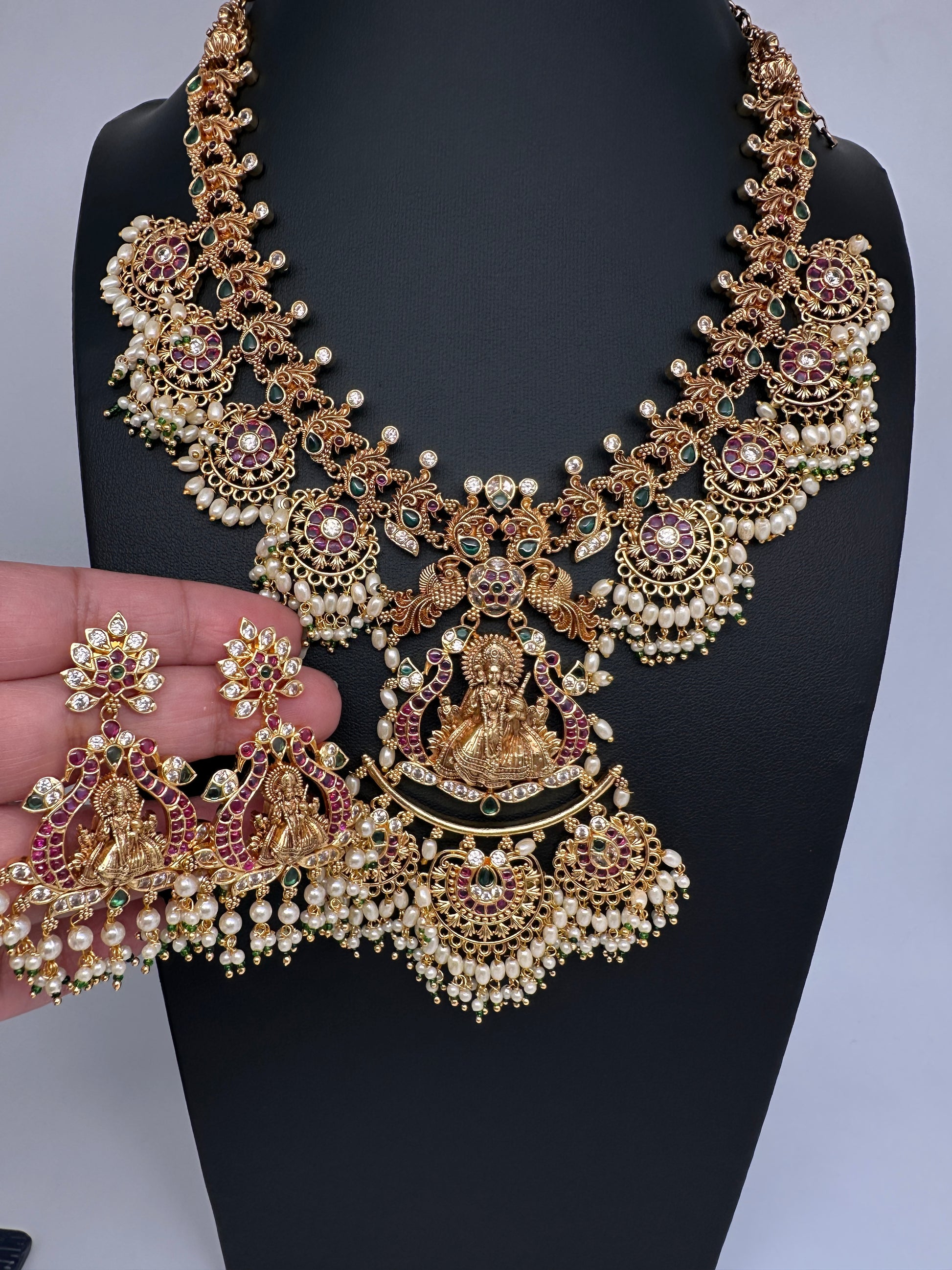 Matte Kempu Goddess Lakshmi Chandbali Pearls Short Necklace - 