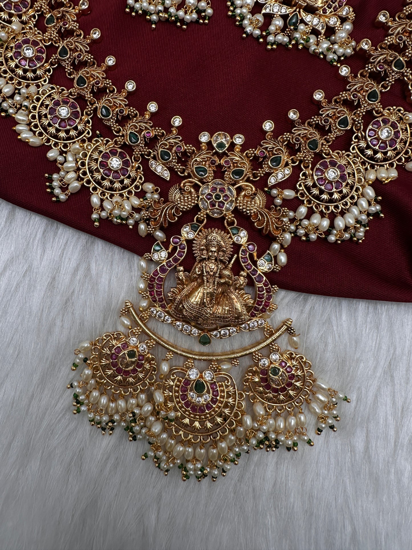 Matte Kempu Goddess Lakshmi Chandbali Pearls Short Necklace - 
