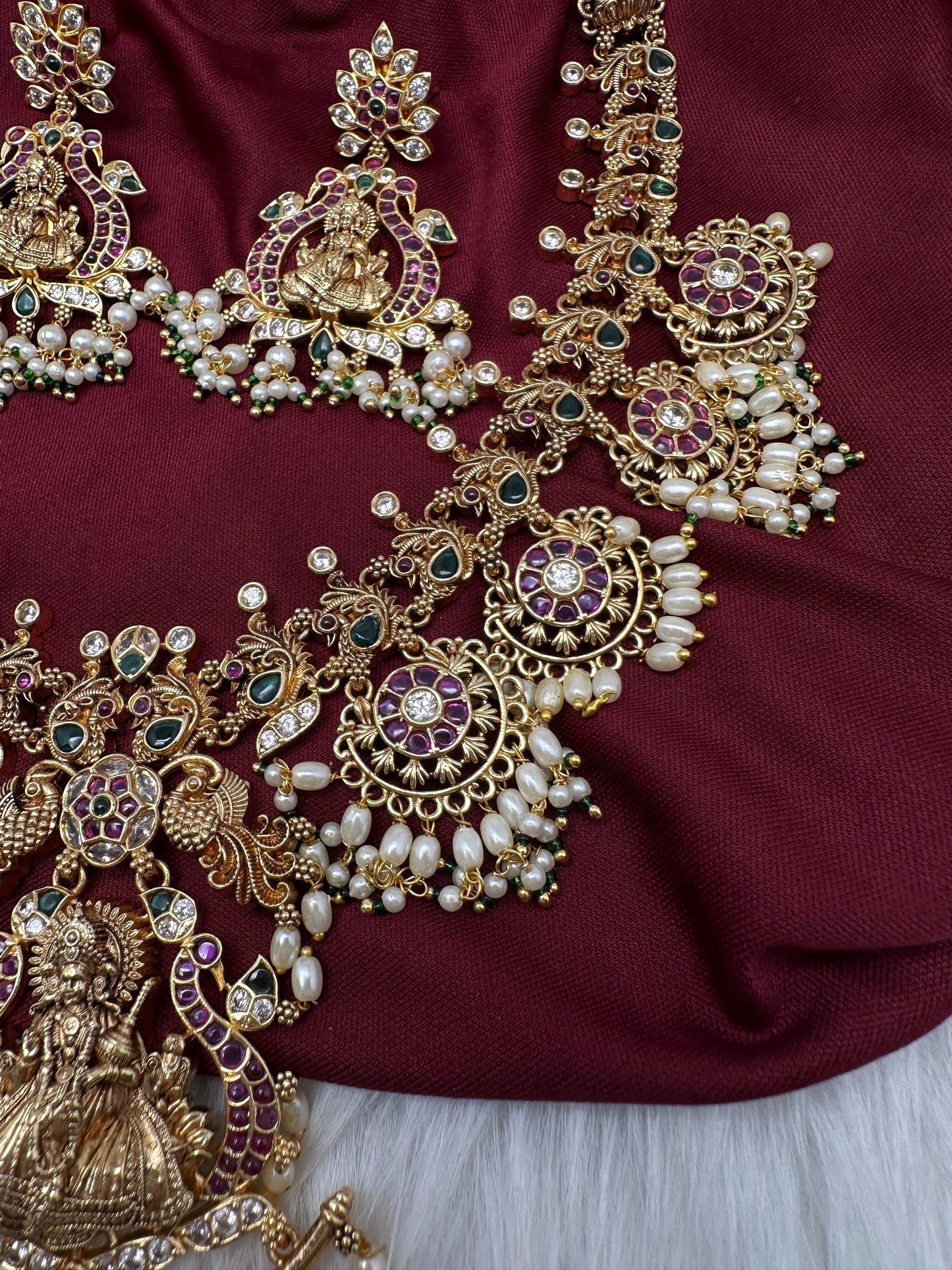 Matte Kempu Goddess Lakshmi Chandbali Pearls Short Necklace - 